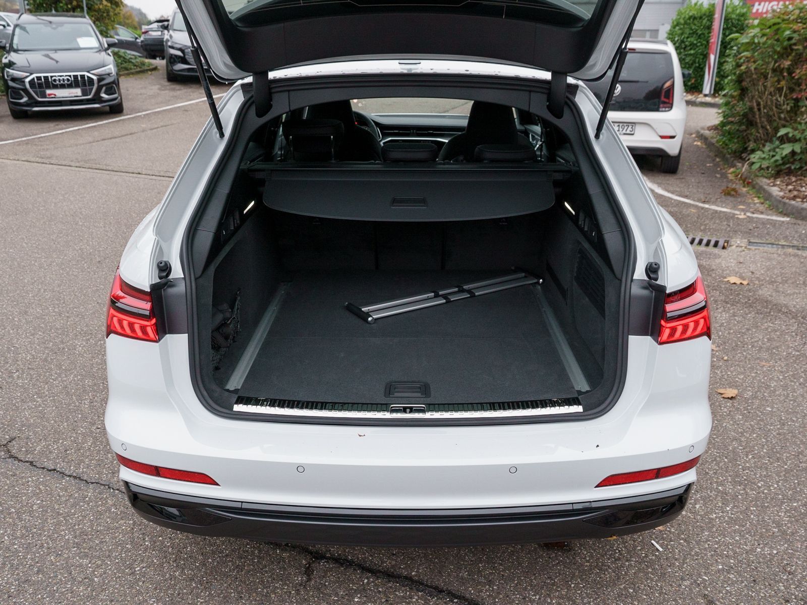 Fahrzeugabbildung Audi A6 Avant S line 50 TDI quattro 210(286) kW(PS) t