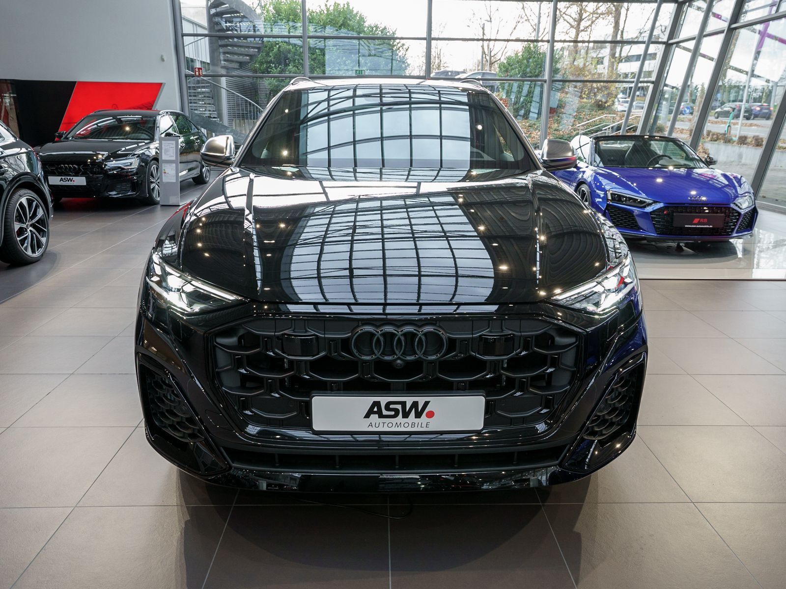 Fahrzeugabbildung Audi SQ8 SUV TFSI 373(507) kW(PS) tiptronic