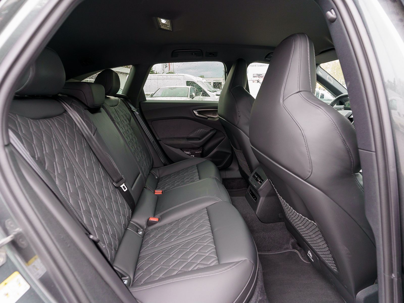 Fahrzeugabbildung Audi S5 Avant TFSI 270 kW S tronic