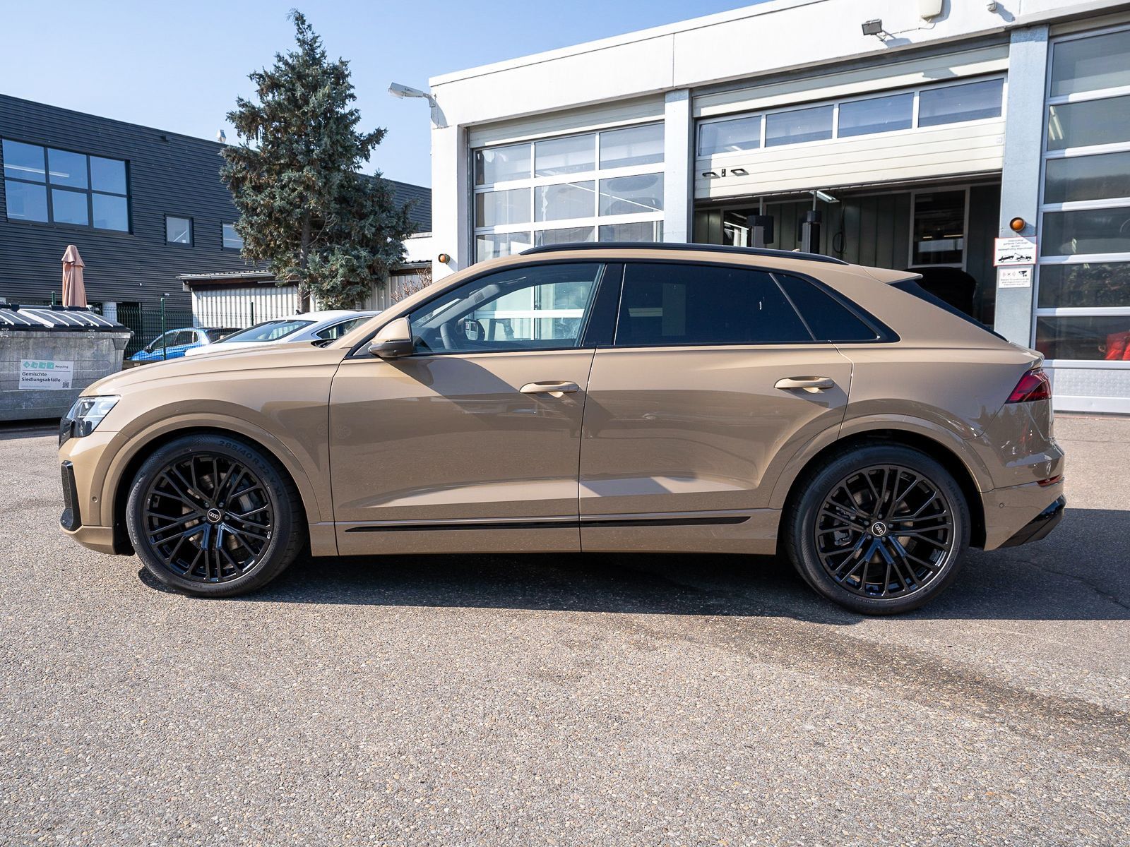 Fahrzeugabbildung Audi Q8 SUV 50 TDI quattro 210(286) kW(PS) tiptronic
