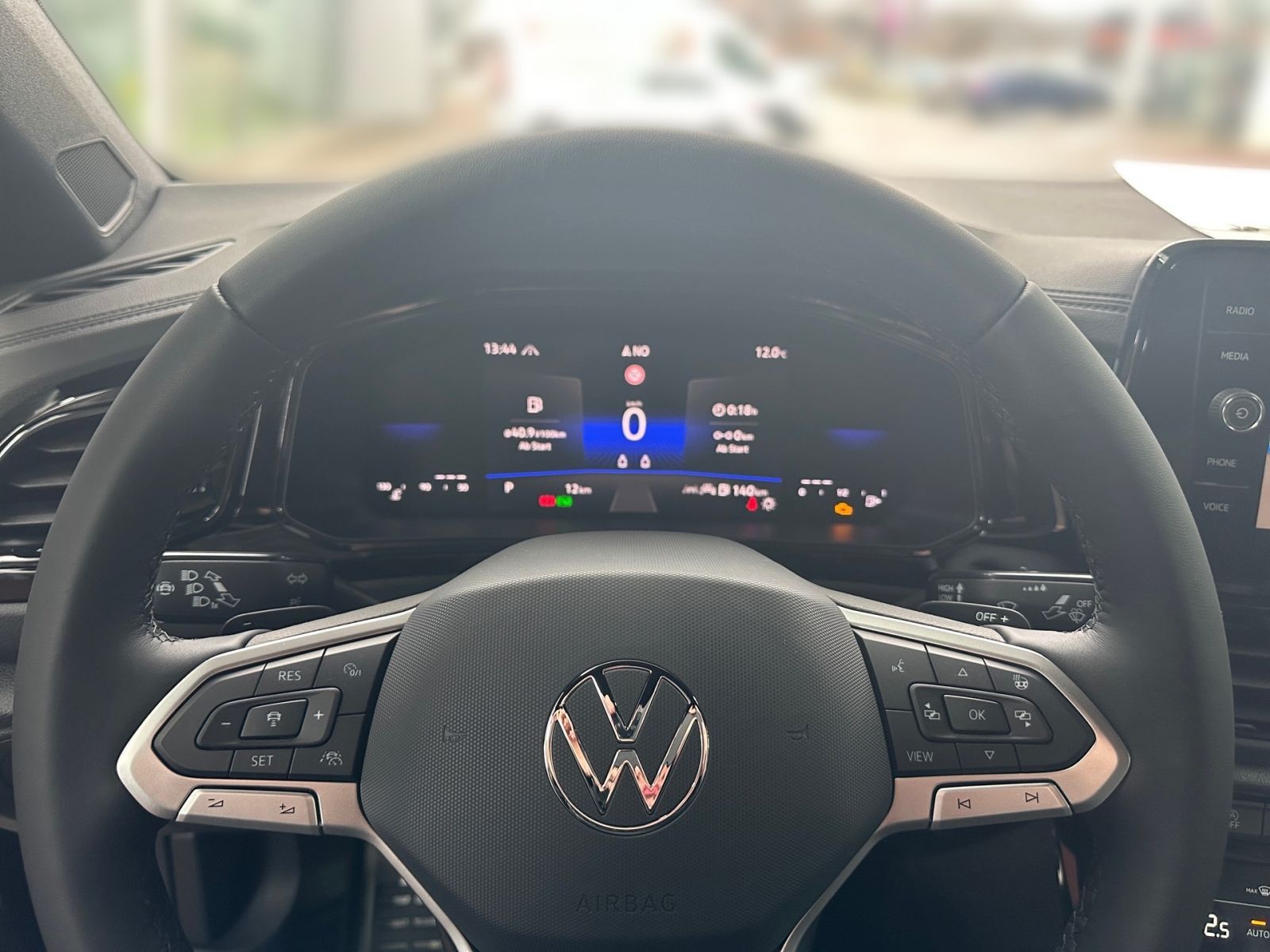 Fahrzeugabbildung Volkswagen T-Roc Cabriolet R-Line 1.5 TSI DSG