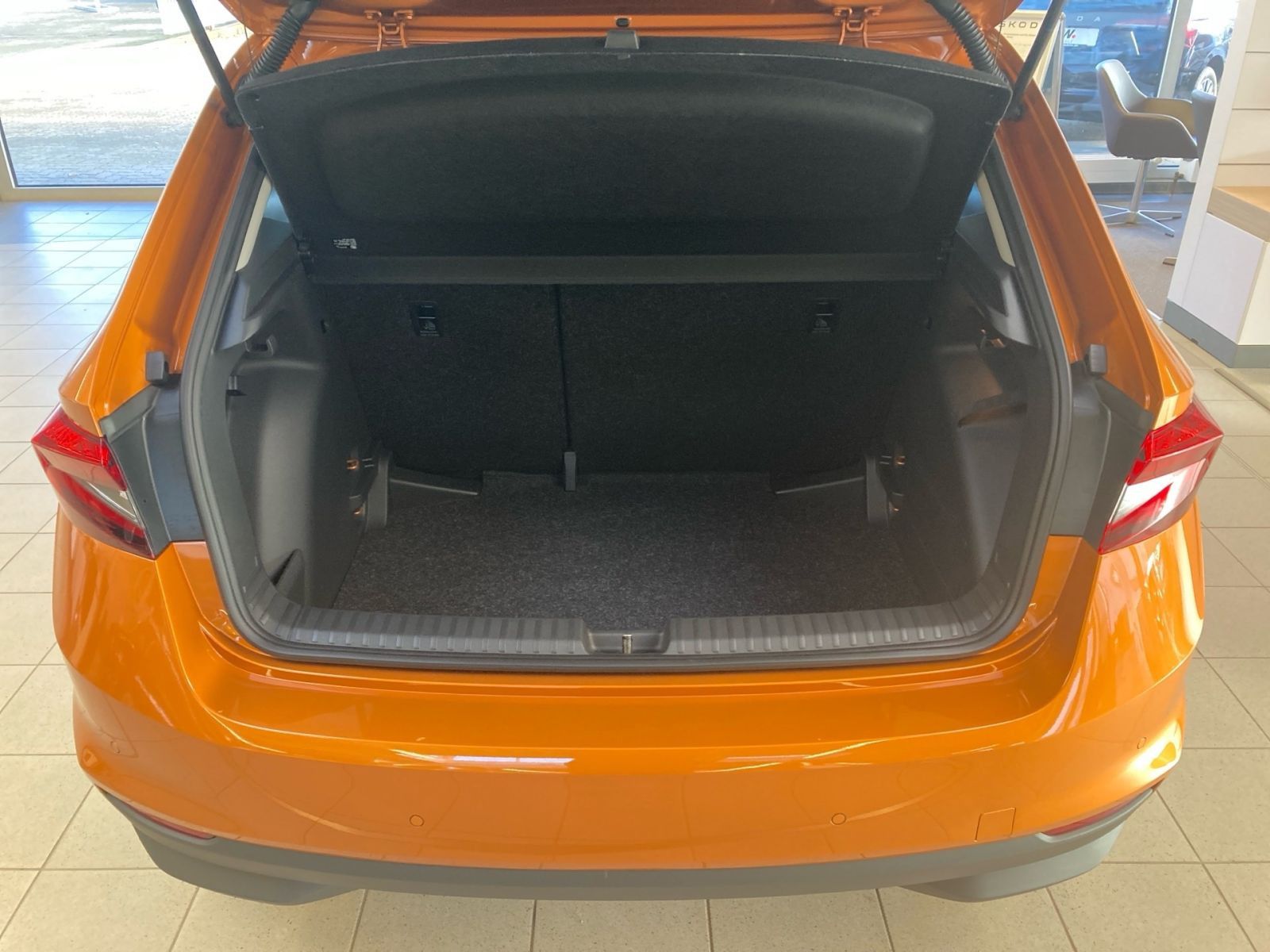 Fahrzeugabbildung SKODA Fabia Tour 1,0TSI 115PS DSG Navi ACC Kamera SHZ
