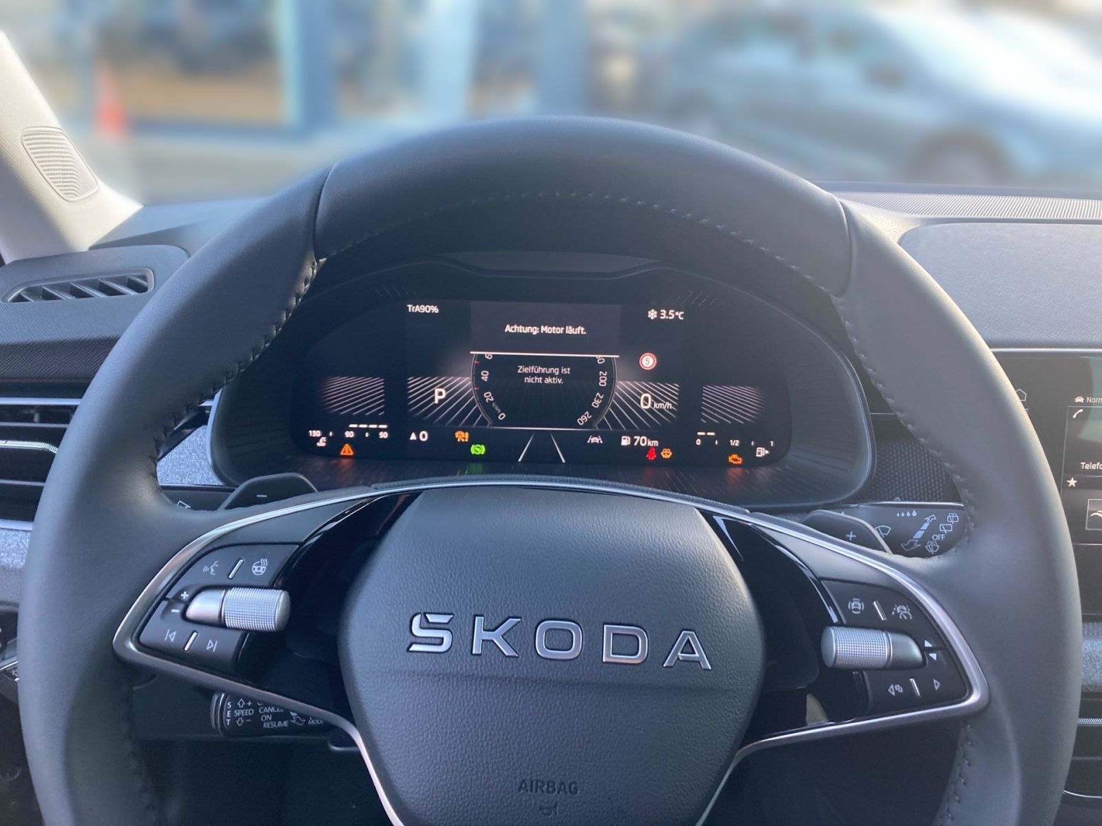 Fahrzeugabbildung SKODA Kamiq Drive 1,0TSI 115PS DSG Kamera SHZ ACC PDC