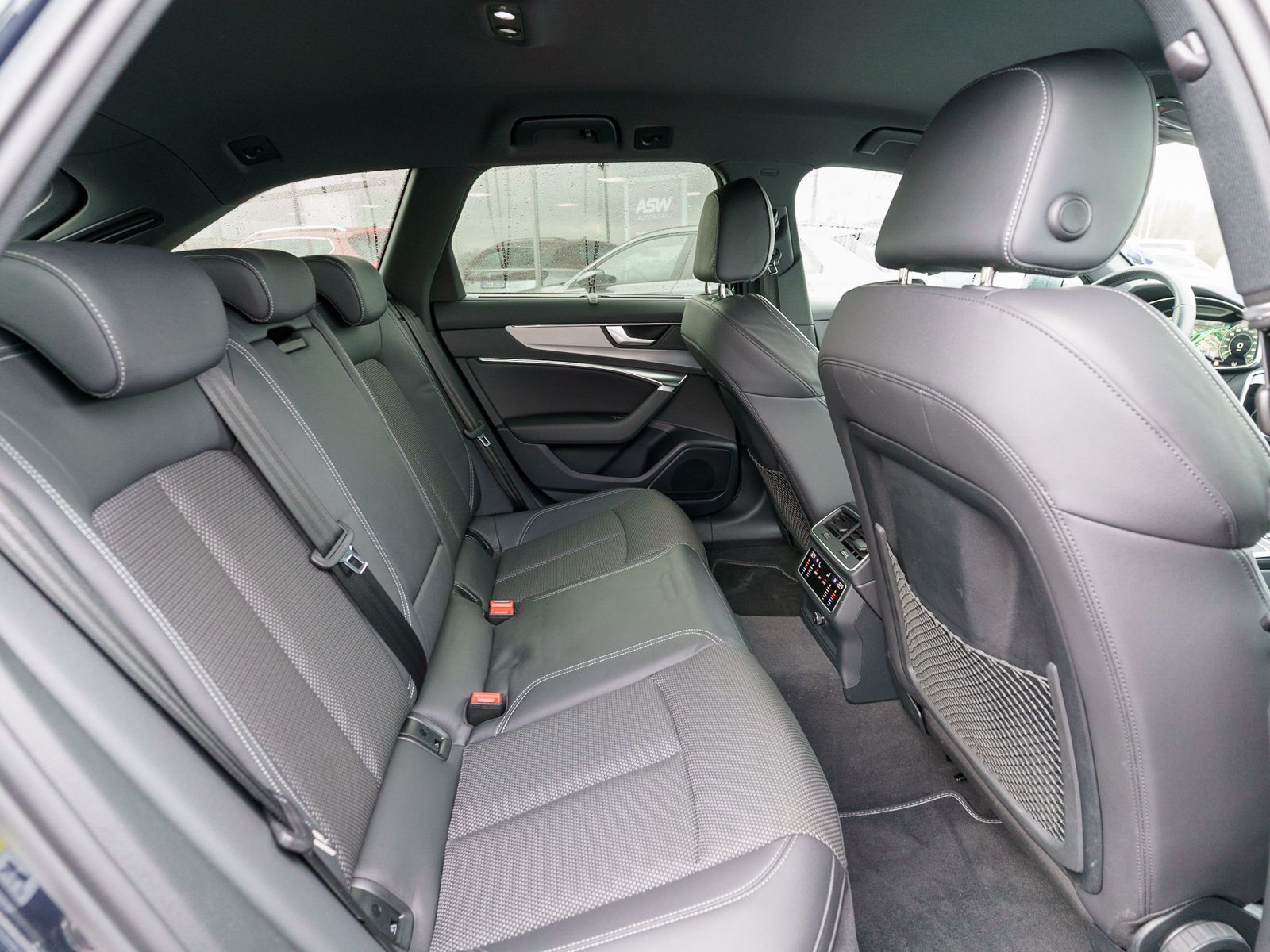 Fahrzeugabbildung Audi A6 Avant S line 50TFSI e quattro Stronic RFK AHK