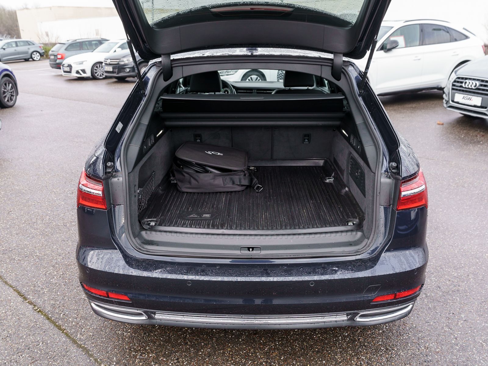 Fahrzeugabbildung Audi A6 Avant S line 50TFSI e quattro Stronic RFK AHK