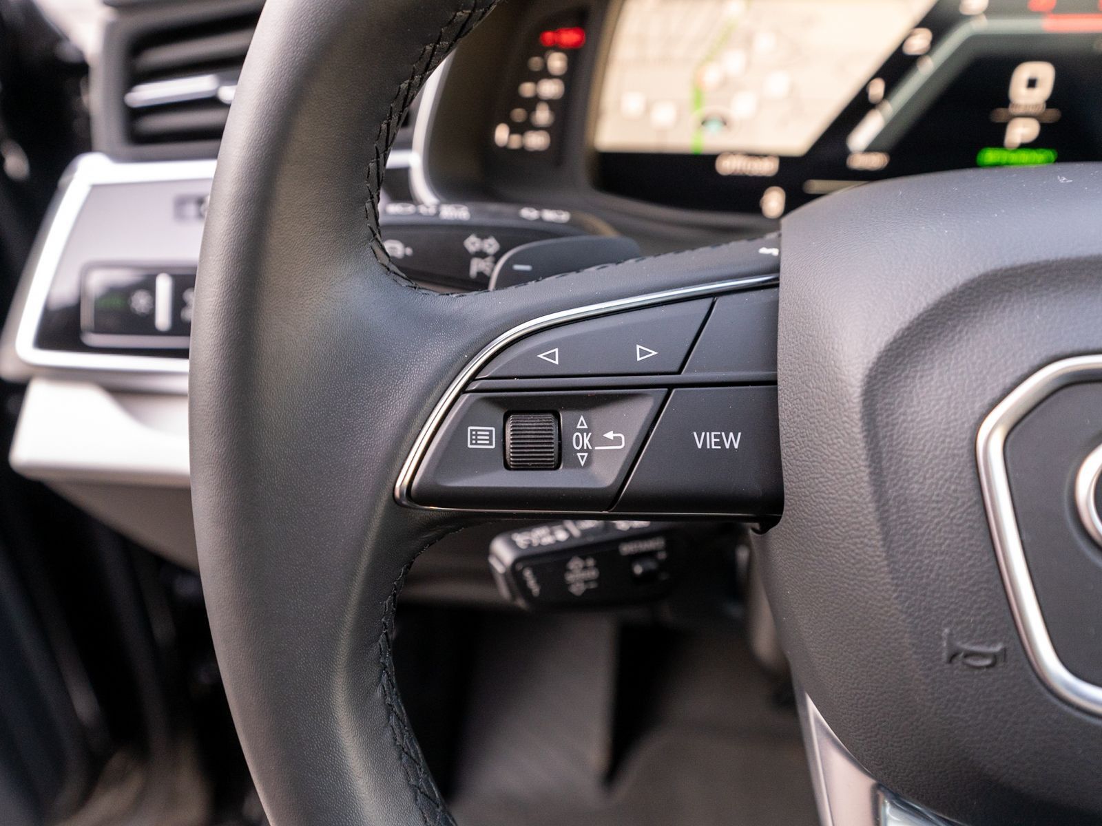 Fahrzeugabbildung Audi Q7 50TDI qu S line Navi Matrix ACC HUD Pano AHK