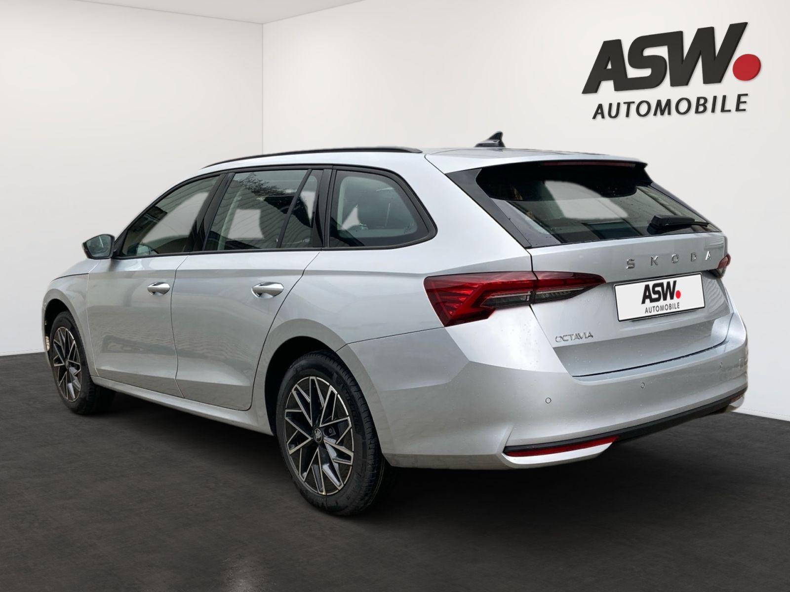 Fahrzeugabbildung SKODA Octavia Combi Selection 2,0TDI 150PS DSG AHK ACC