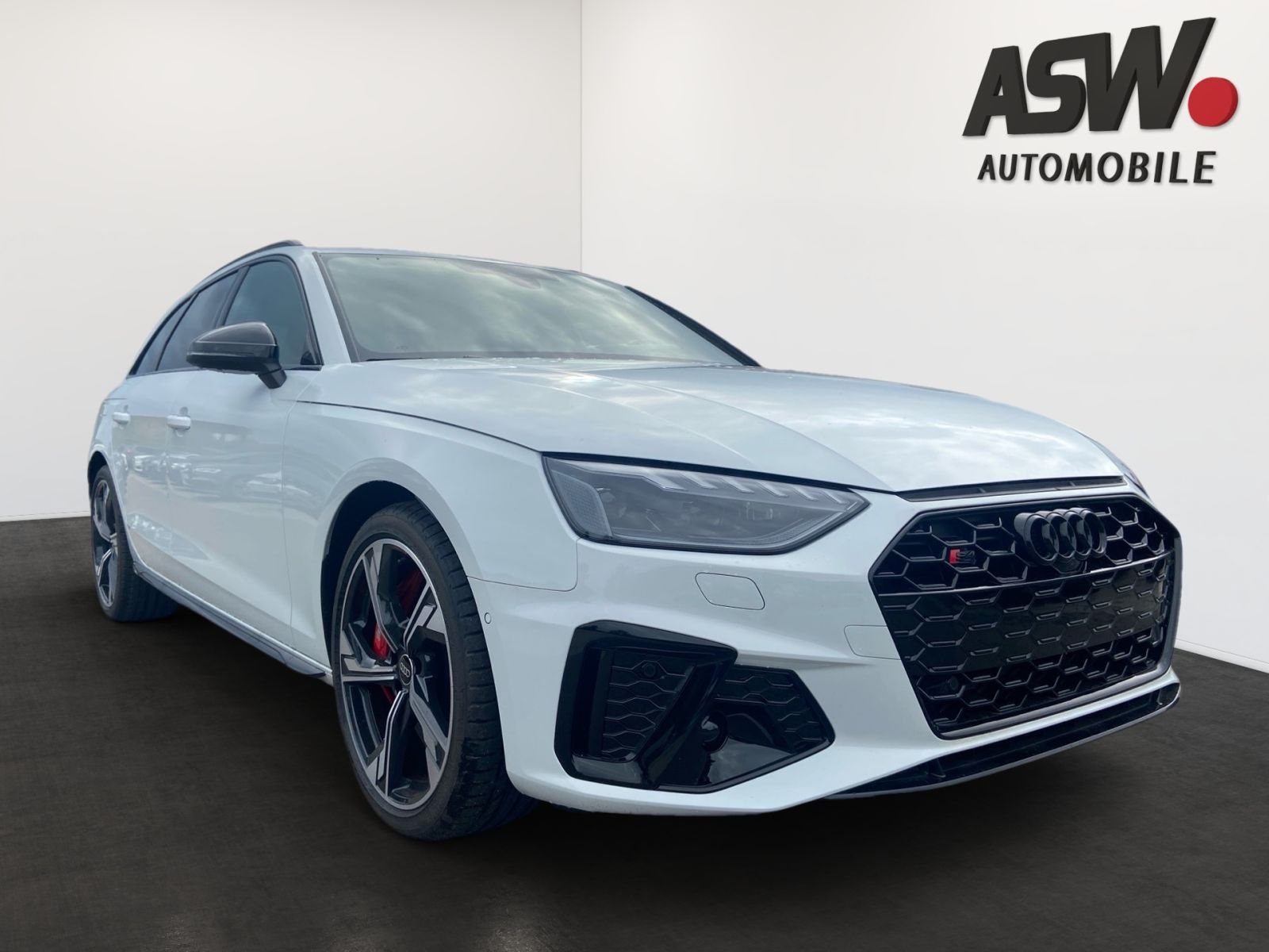 Fahrzeugabbildung Audi S4 Avant TDI 251(341) kW(PS) tiptronic
