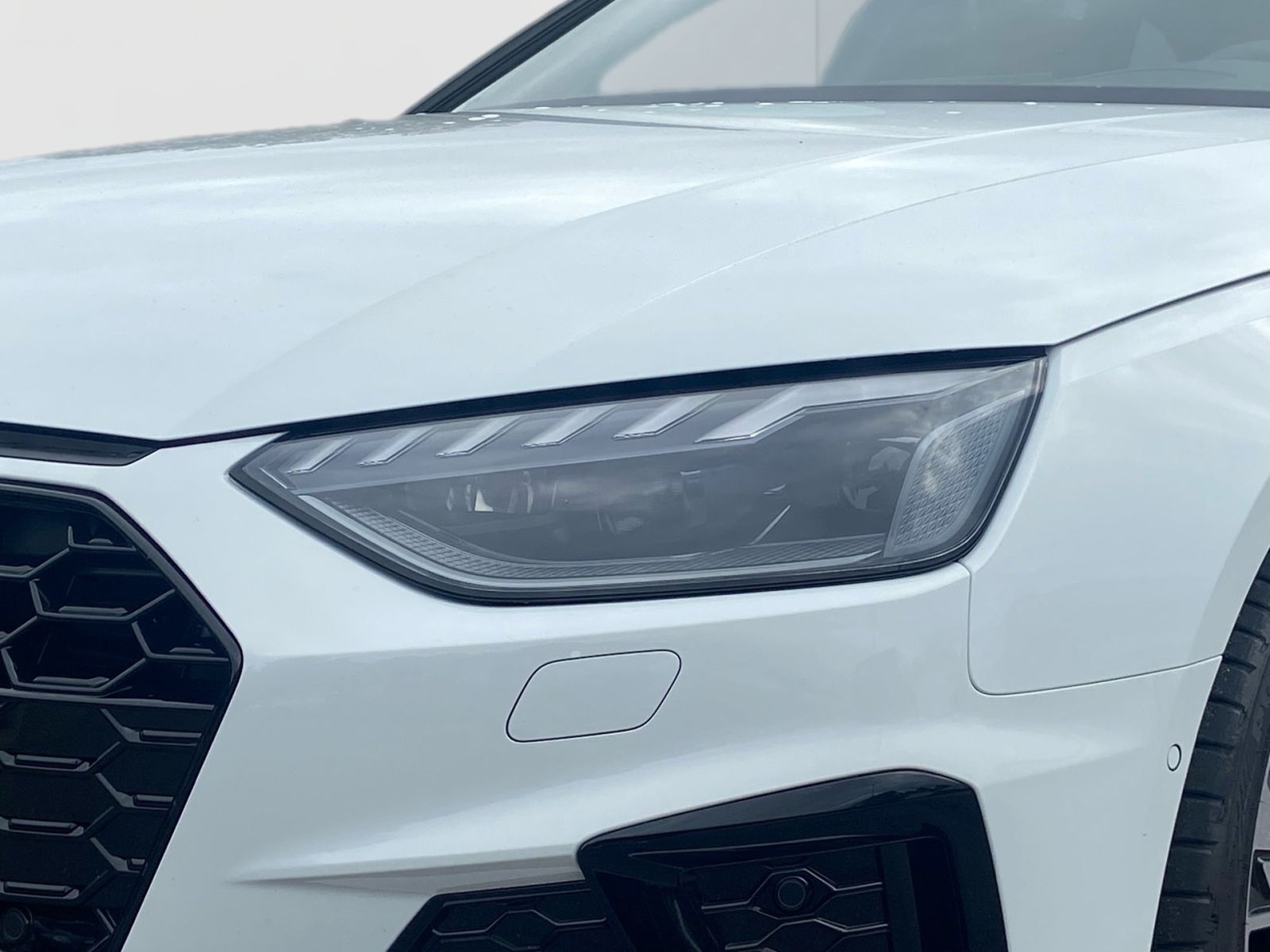 Fahrzeugabbildung Audi S4 Avant TDI 251(341) kW(PS) tiptronic