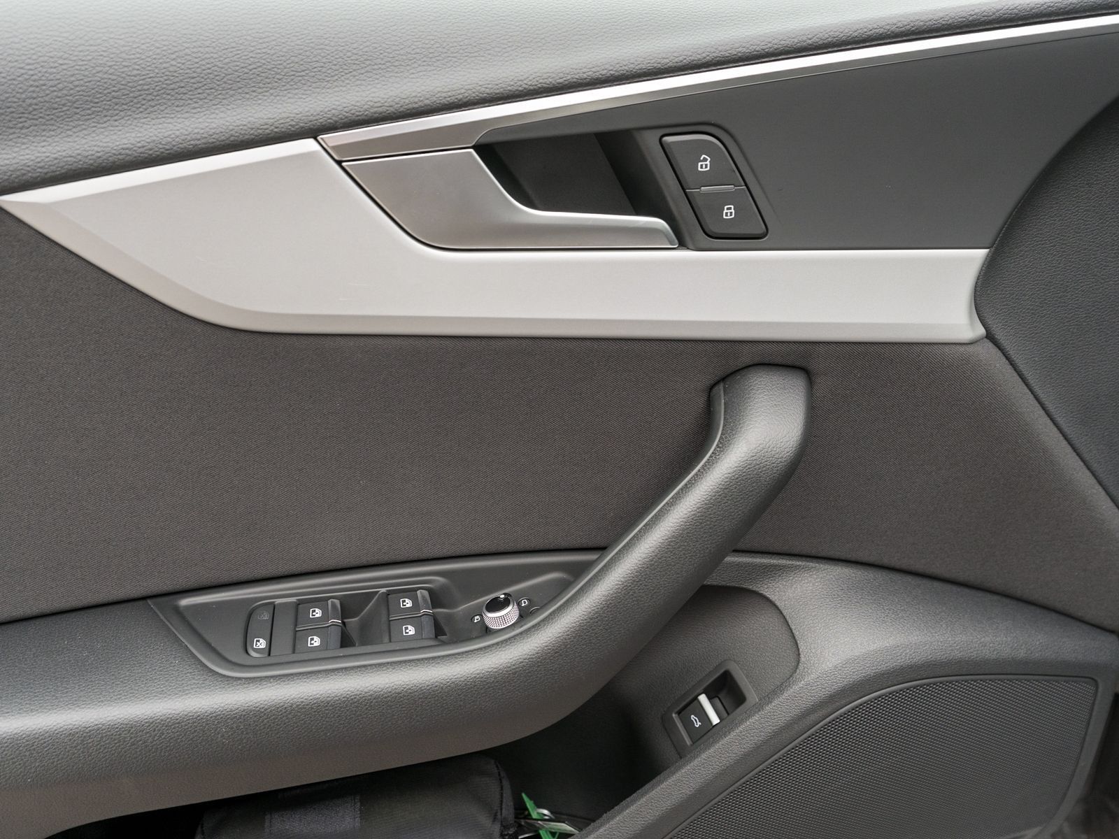 Fahrzeugabbildung Audi A4 Avant advanced 40TDI quattro Navi Matrix RFK