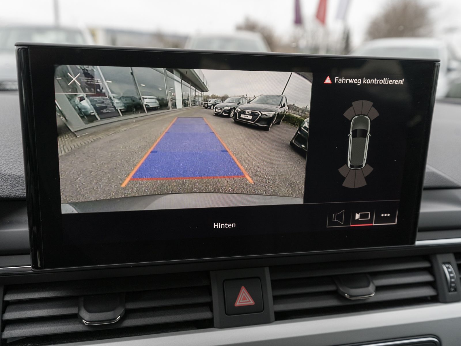 Fahrzeugabbildung Audi A4 Avant advanced 40TDI quattro Navi Matrix RFK