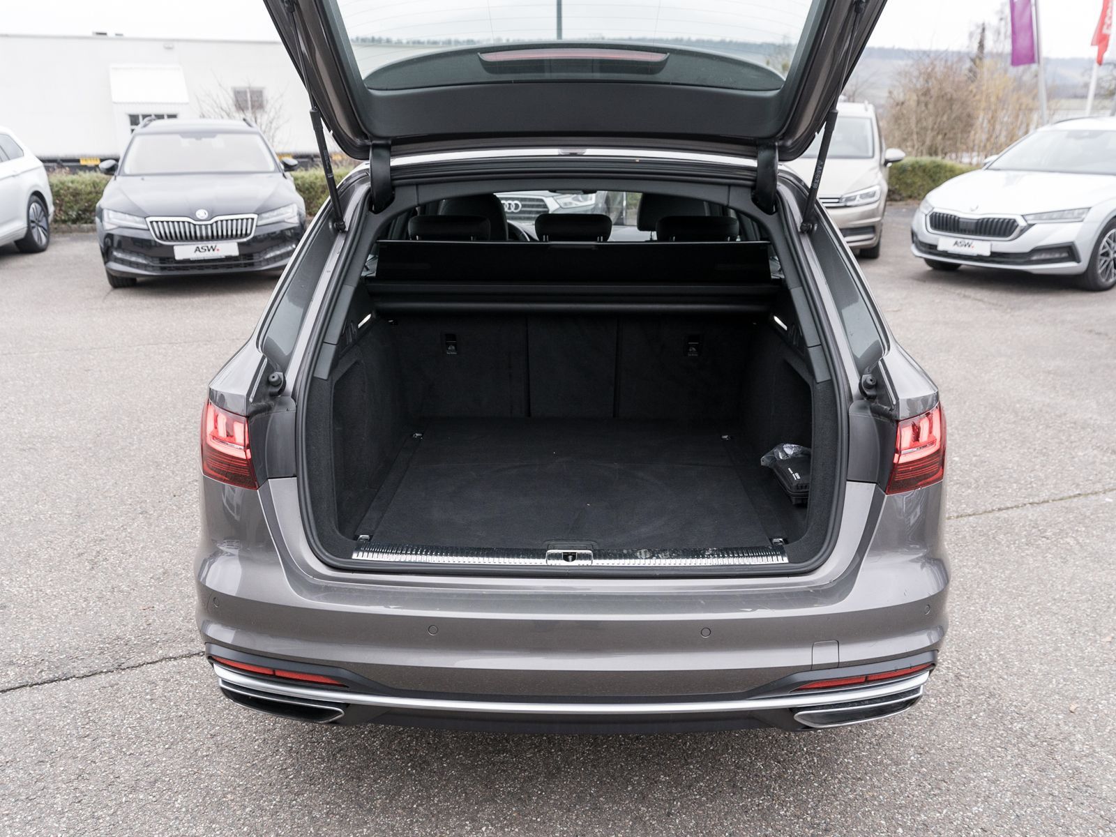 Fahrzeugabbildung Audi A4 Avant advanced 40TDI quattro Navi Matrix RFK