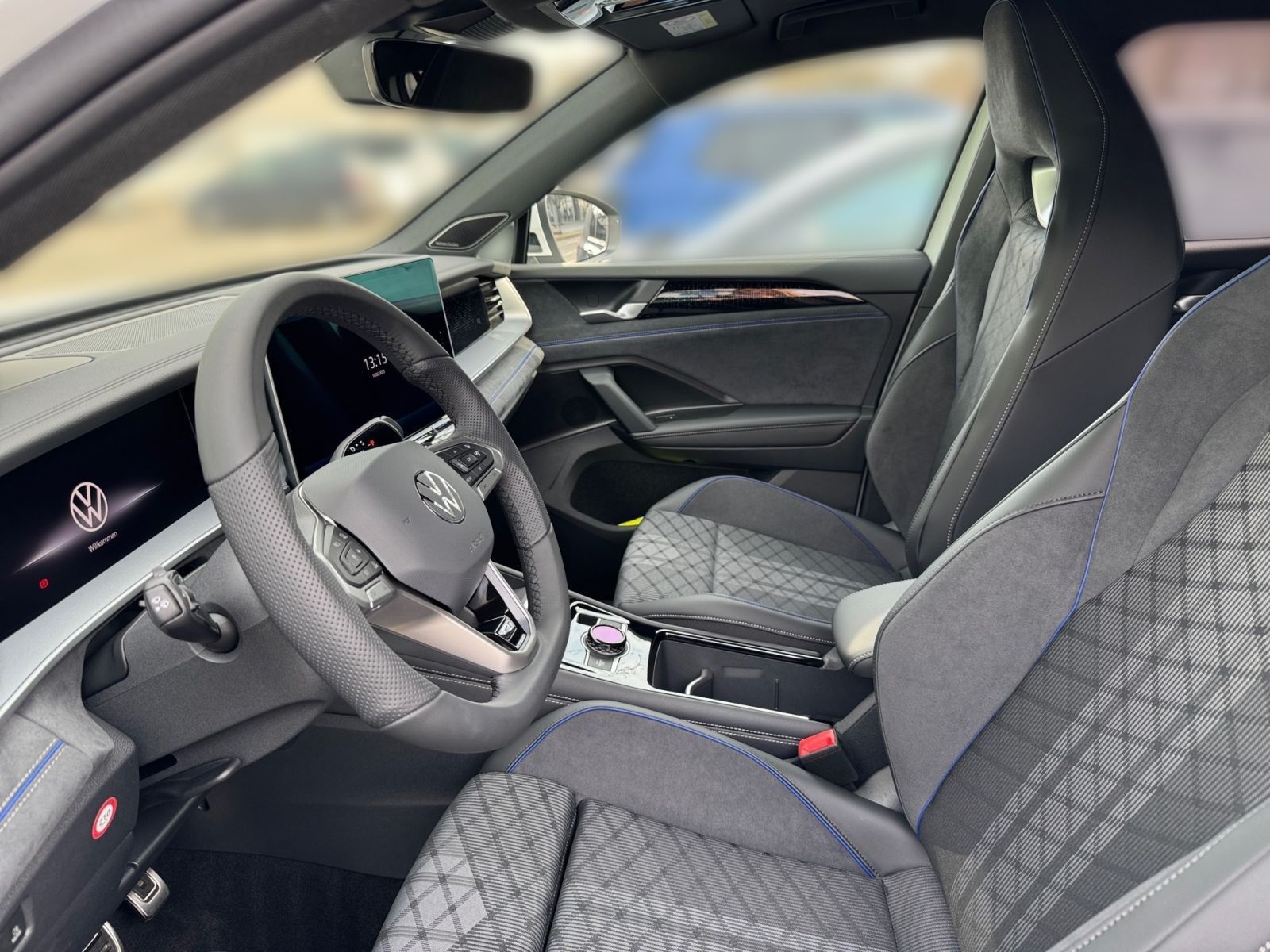 Fahrzeugabbildung Volkswagen Tayron R-Line 2.0TDI 4M 142 kW (193PS) DSG *AHK*