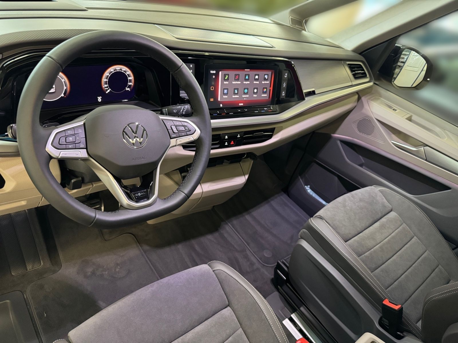 Fahrzeugabbildung Volkswagen Multivan "Goal" 2.0 TSI 150kW DSG langer Überh.