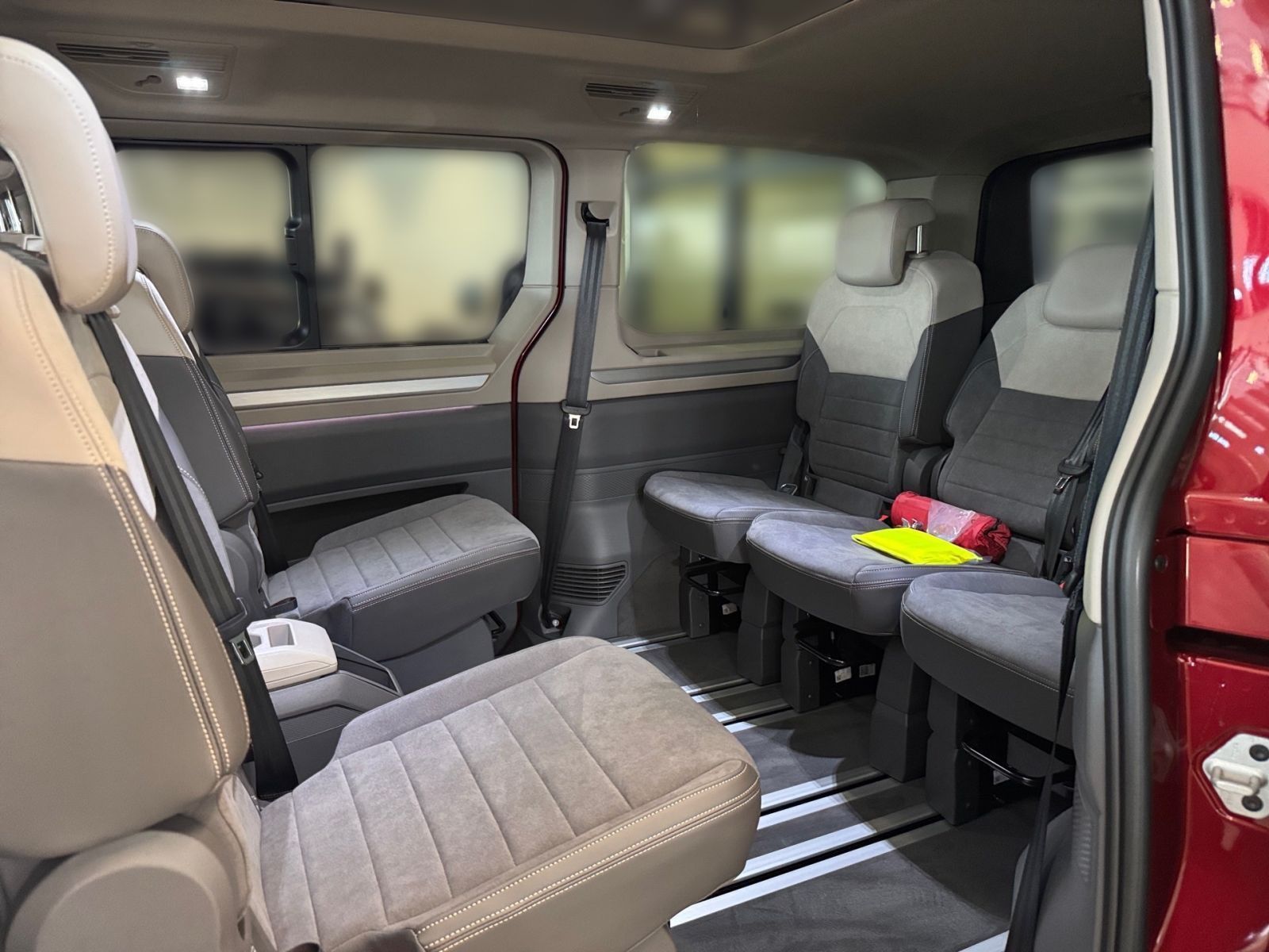 Fahrzeugabbildung Volkswagen Multivan "Goal" 2.0 TSI 150kW DSG langer Überh.