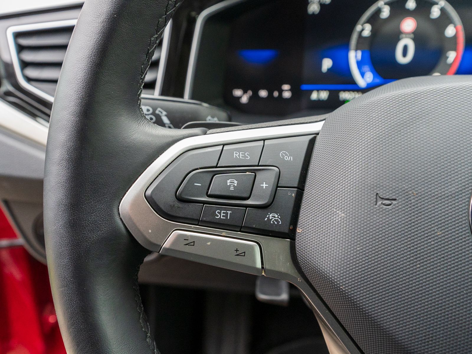 Fahrzeugabbildung Volkswagen Polo Move 1.0TSI DSG LED Navi RFK ACC AHK SHZ