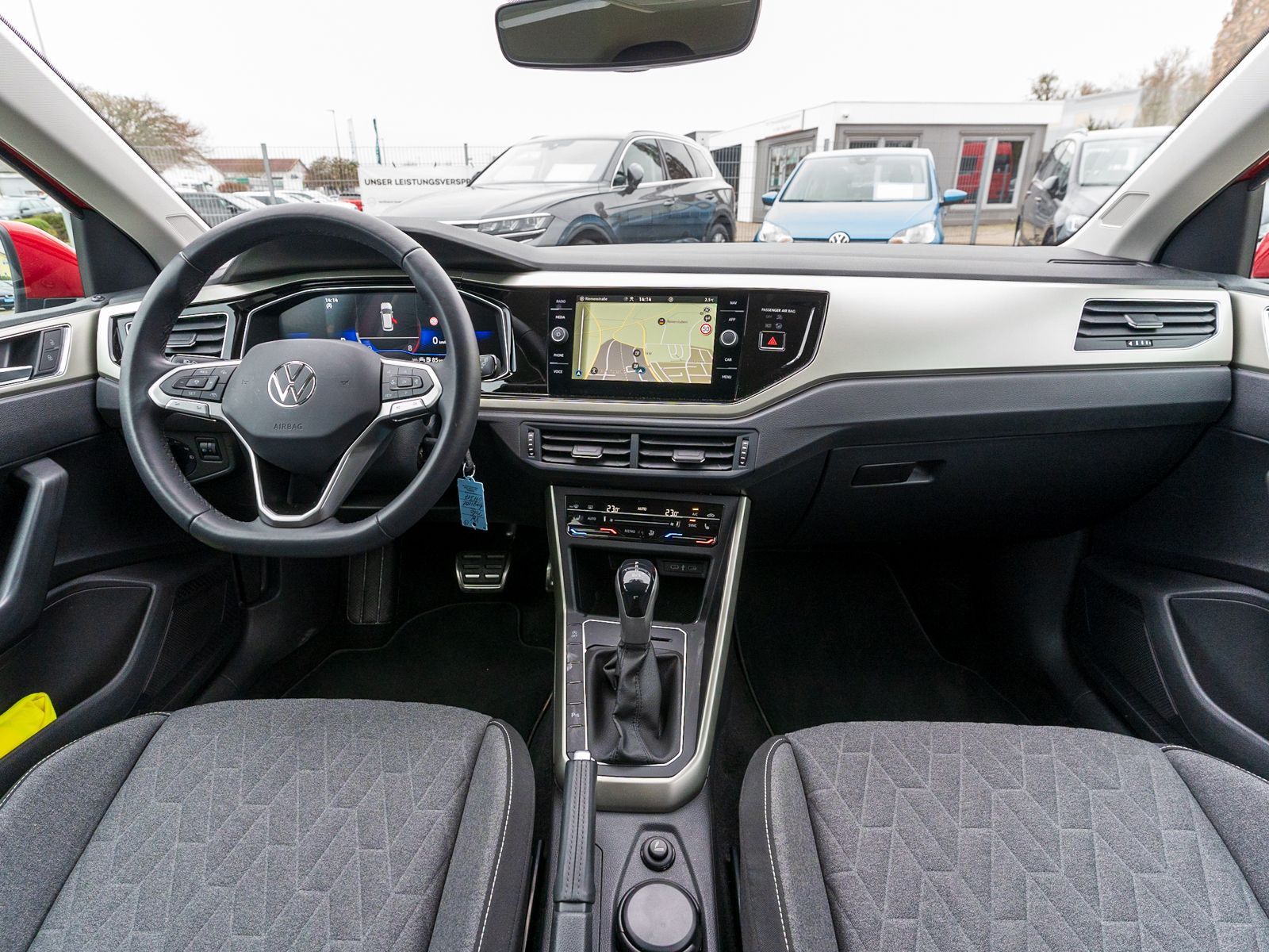 Fahrzeugabbildung Volkswagen Polo Move 1.0TSI DSG LED Navi RFK ACC AHK SHZ