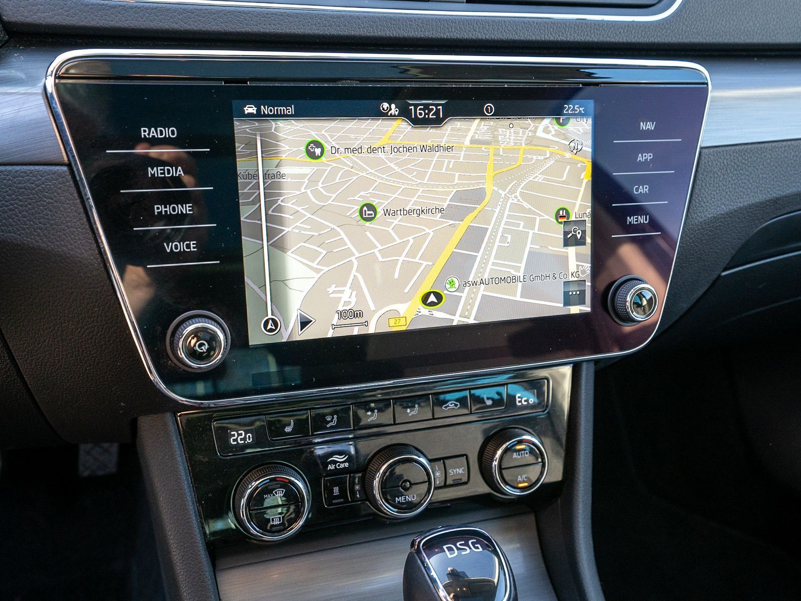Fahrzeugabbildung SKODA Superb iV Combi Style 1.4Hybrid NAVI PANO VC AHK