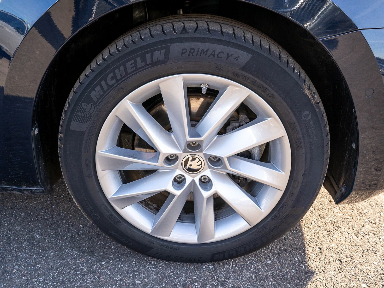 Fahrzeugabbildung SKODA Superb iV Combi Style 1.4Hybrid NAVI PANO VC AHK