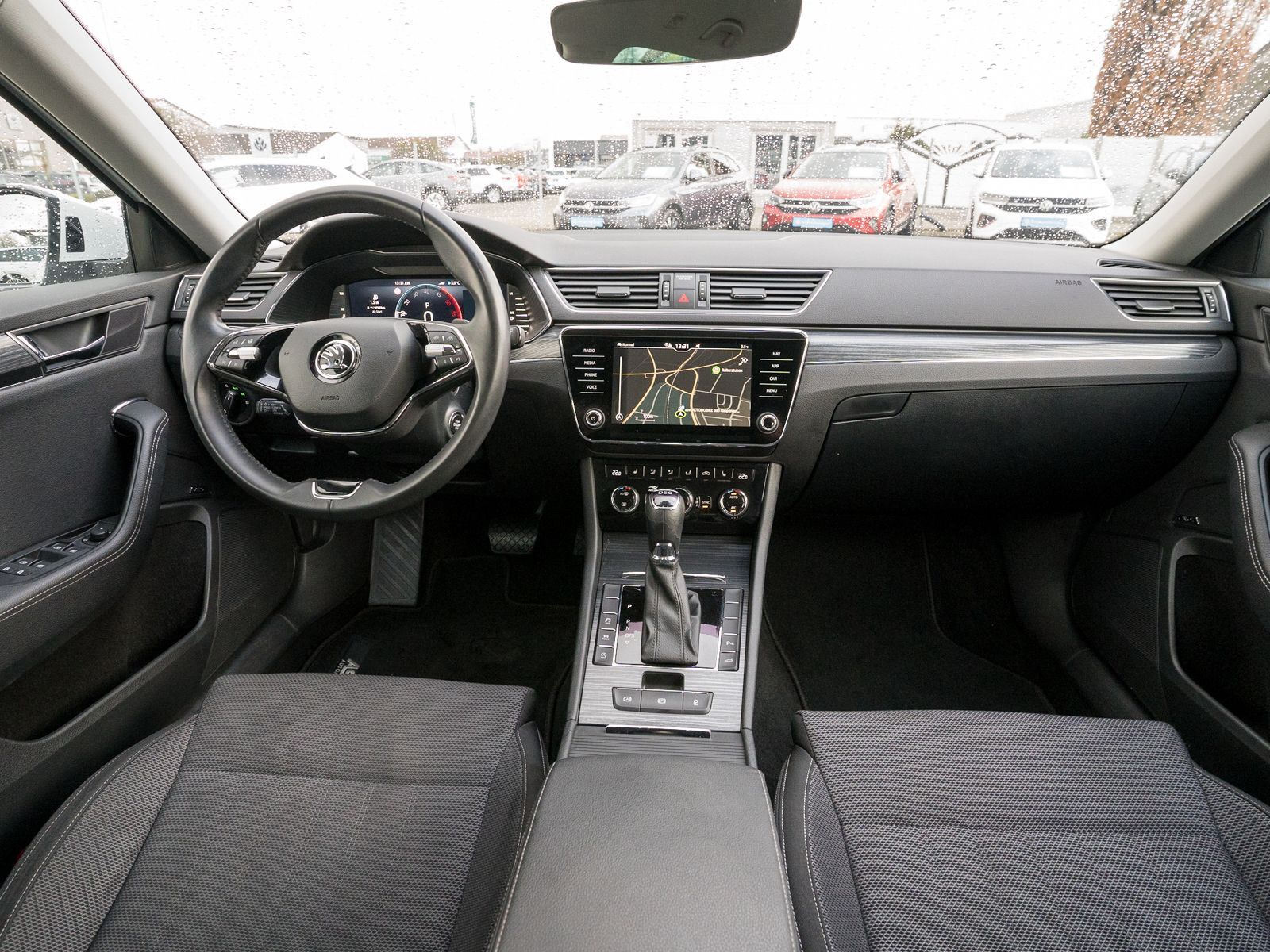 Fahrzeugabbildung SKODA Superb Combi Style 2.0 TDI DSG Navi ACC RFK AHK