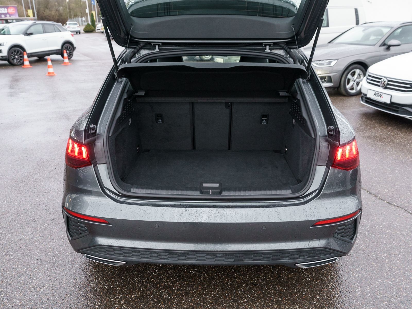 Fahrzeugabbildung Audi A3 Sportback Sline 30TDI Navi Matrix ACC SHZ VC