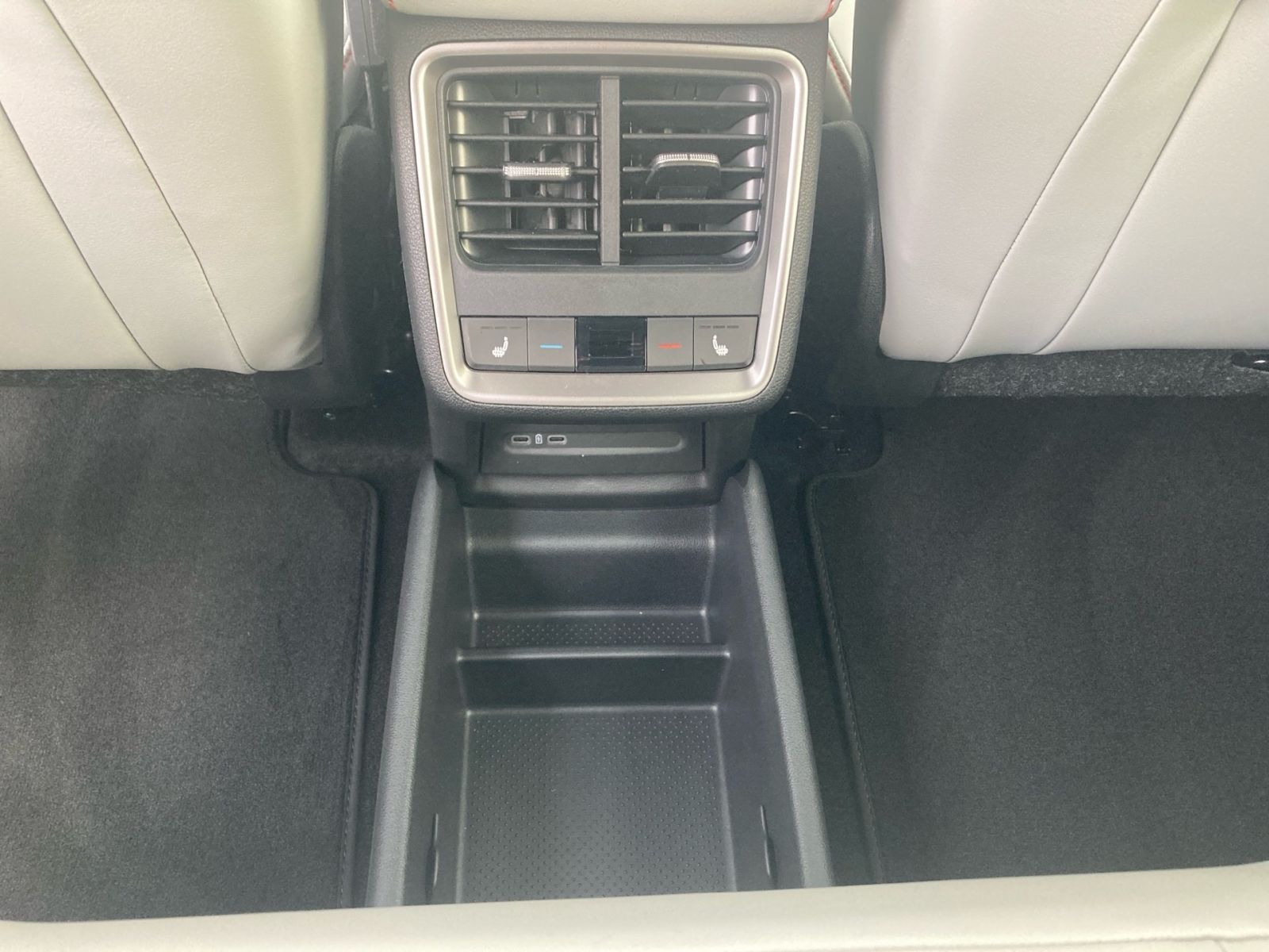 Fahrzeugabbildung SKODA Elroq 82kWh Navi ACC Kamera 360° PDC SHZ AHK