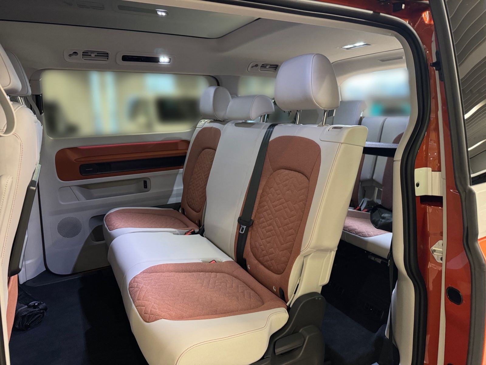 Fahrzeugabbildung Volkswagen ID.Buzz Pro 210 kW (286 PS) Automatik *7-Sitzer*