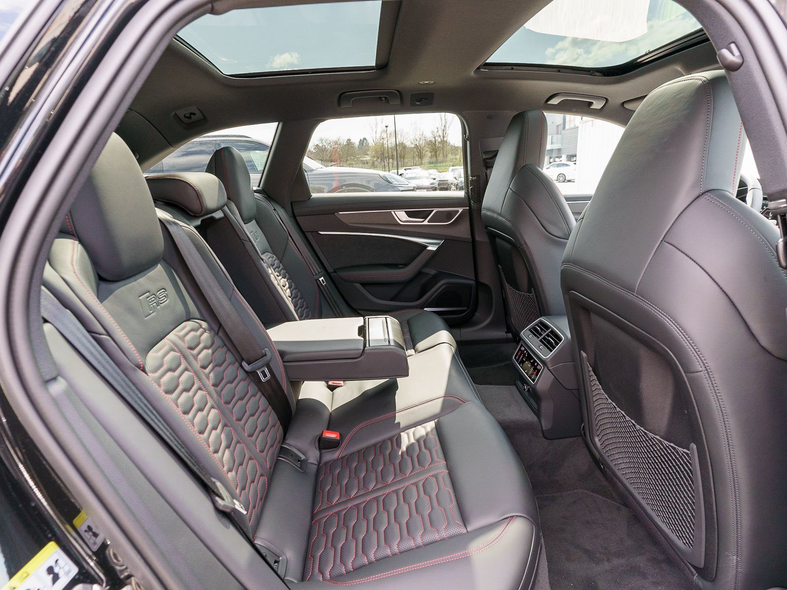 Fahrzeugabbildung Audi RS 6 Avant performance 463(630) kW(PS) tiptronic