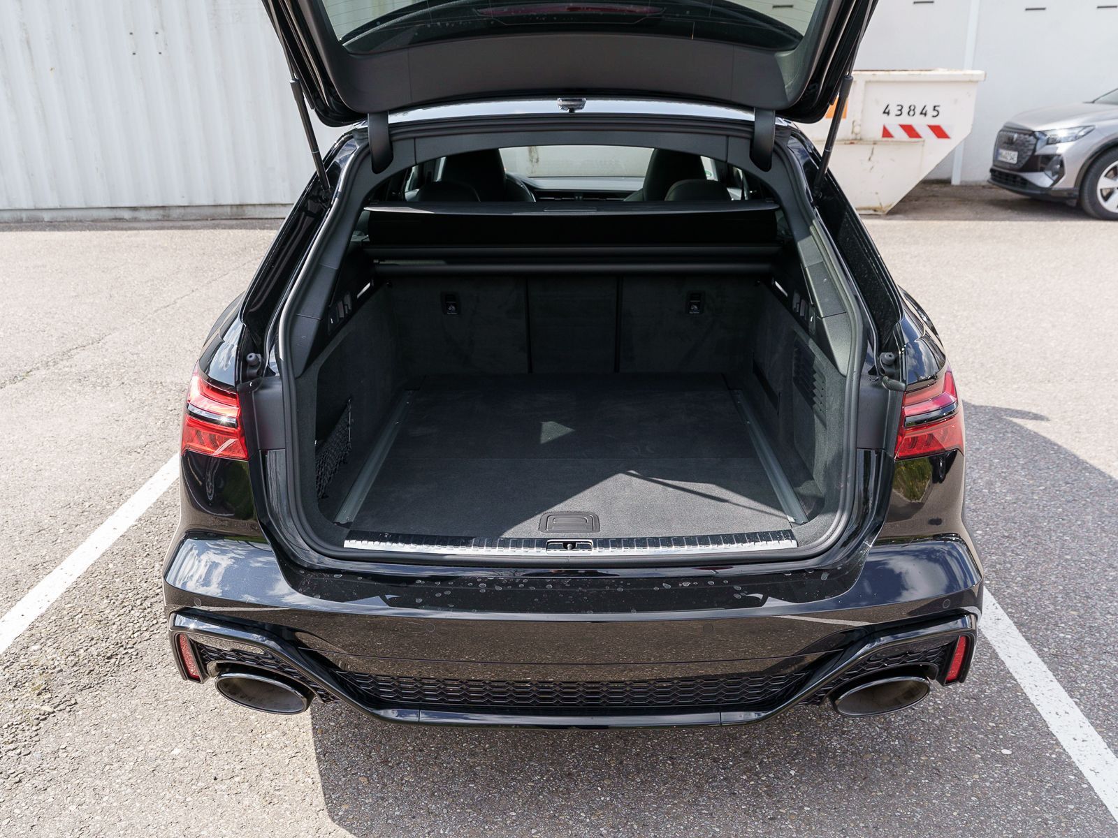 Fahrzeugabbildung Audi RS 6 Avant performance 463(630) kW(PS) tiptronic