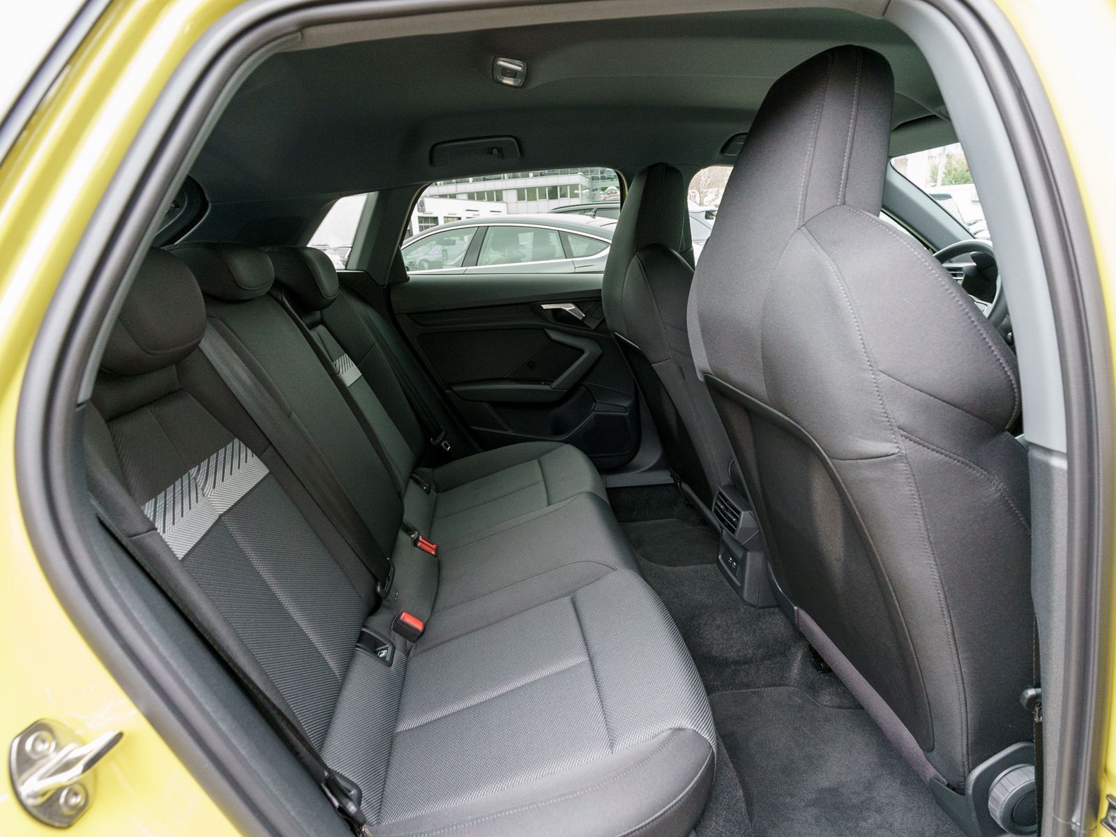 Fahrzeugabbildung Audi A3 Sportback S line 30TDI Stronic Navi AHK ACC