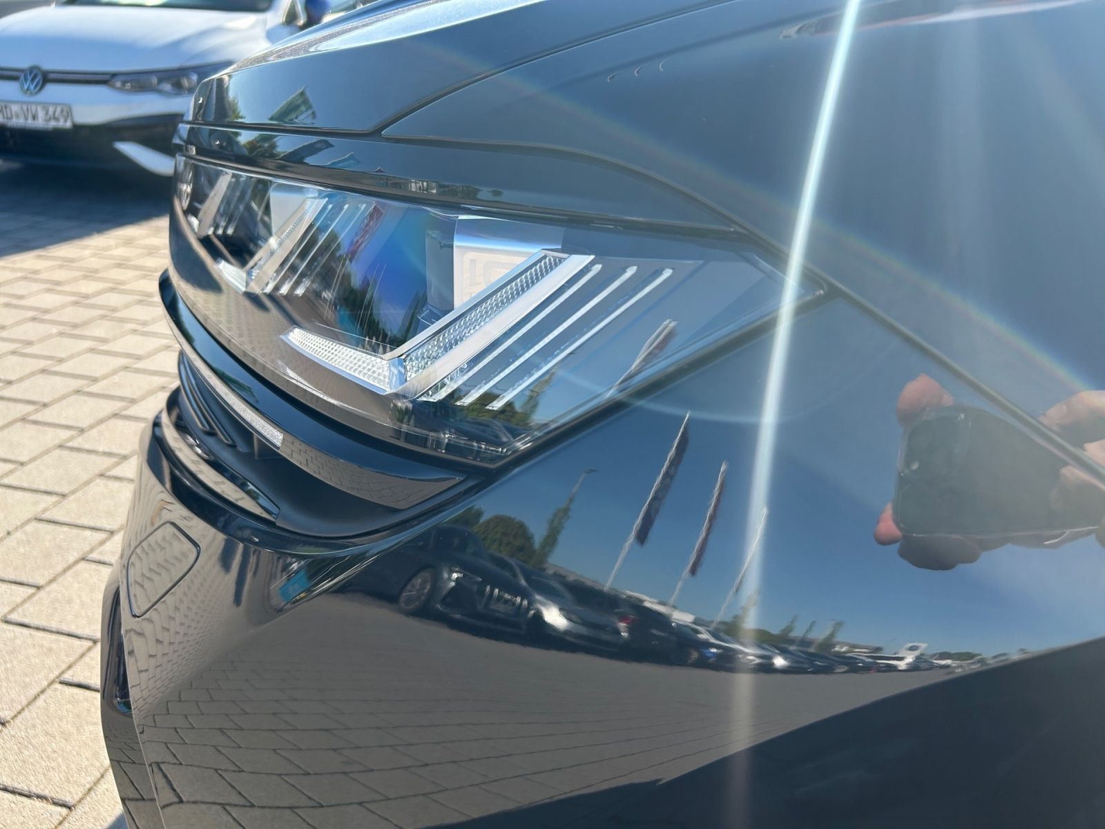 Fahrzeugabbildung Volkswagen Touareg R-Line 286PS Luftfahrwerk Allradlenkung