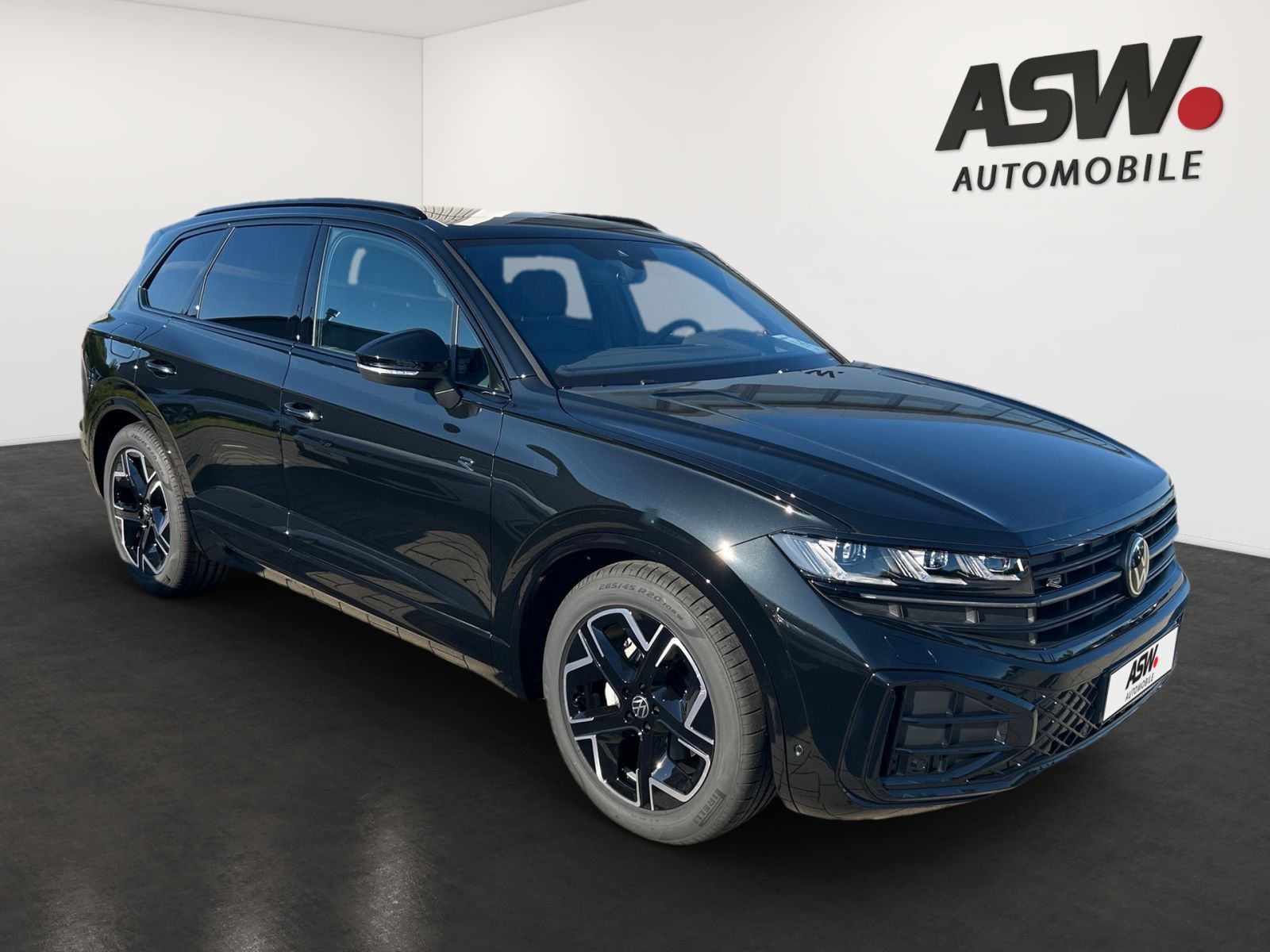 Fahrzeugabbildung Volkswagen Touareg R-Line 286PS Luftfahrwerk Allradlenkung