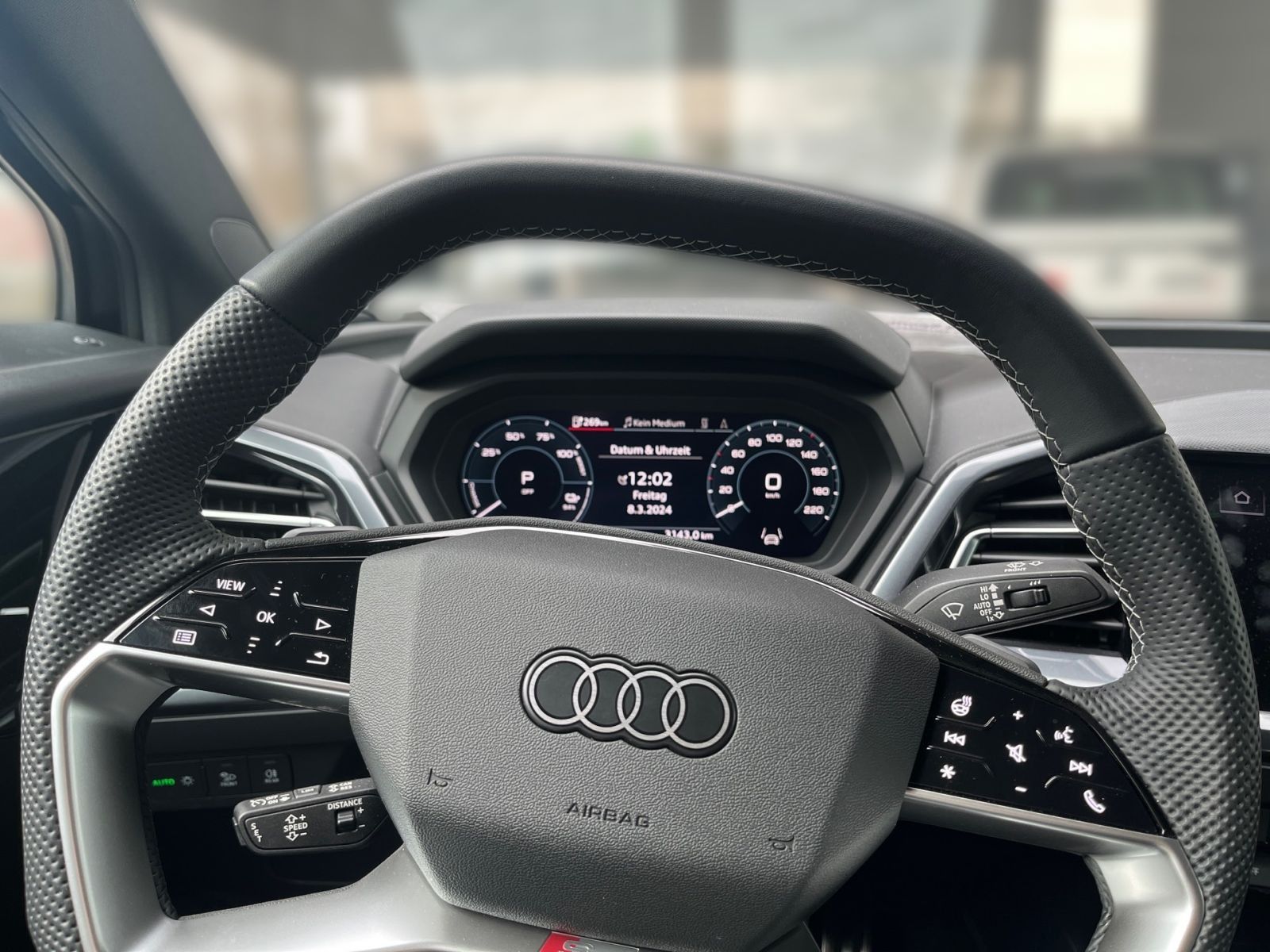 Fahrzeugabbildung Audi Q4 Sportback 50 e-tron quattro 220 kW