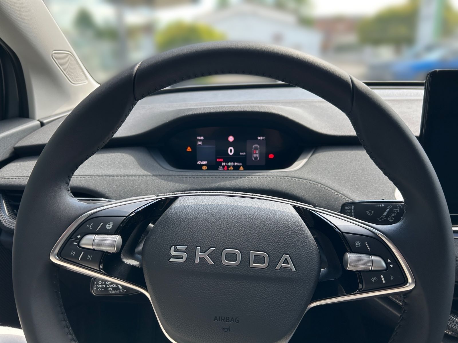 Fahrzeugabbildung SKODA Elroq 50 Tour 125 kW Kamera PDC SHZ Navi AHK