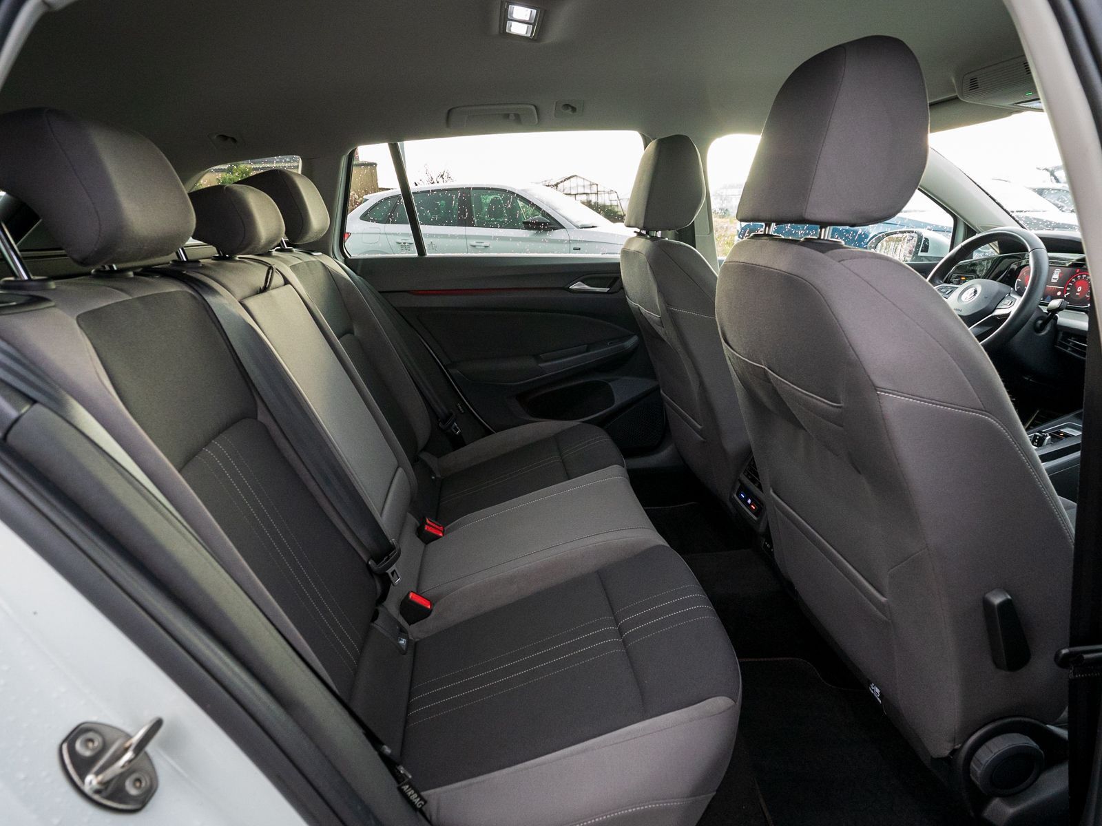 Fahrzeugabbildung Volkswagen Golf Variant Alltrack 2.0TDI 4M DSG LED Navi AHK