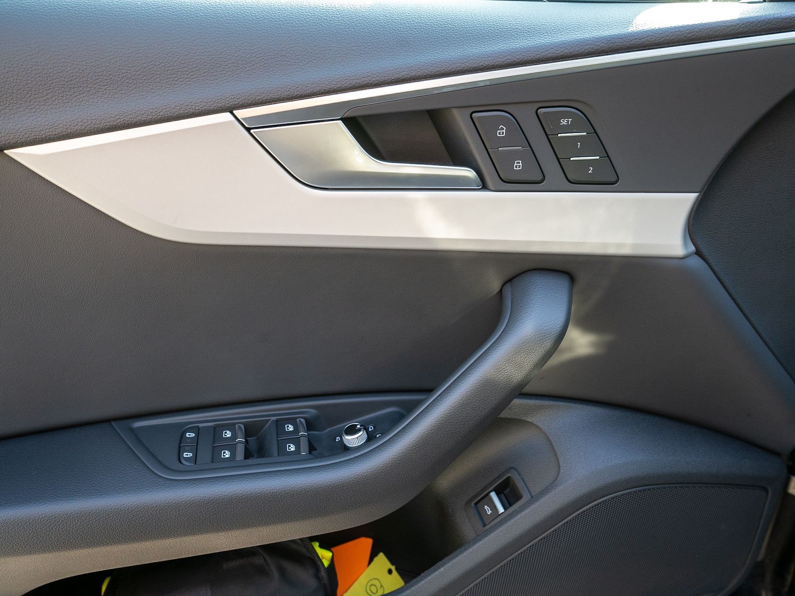 Fahrzeugabbildung Audi A4 Avant advanced 40TFSI quattro Navi LED RFK AC