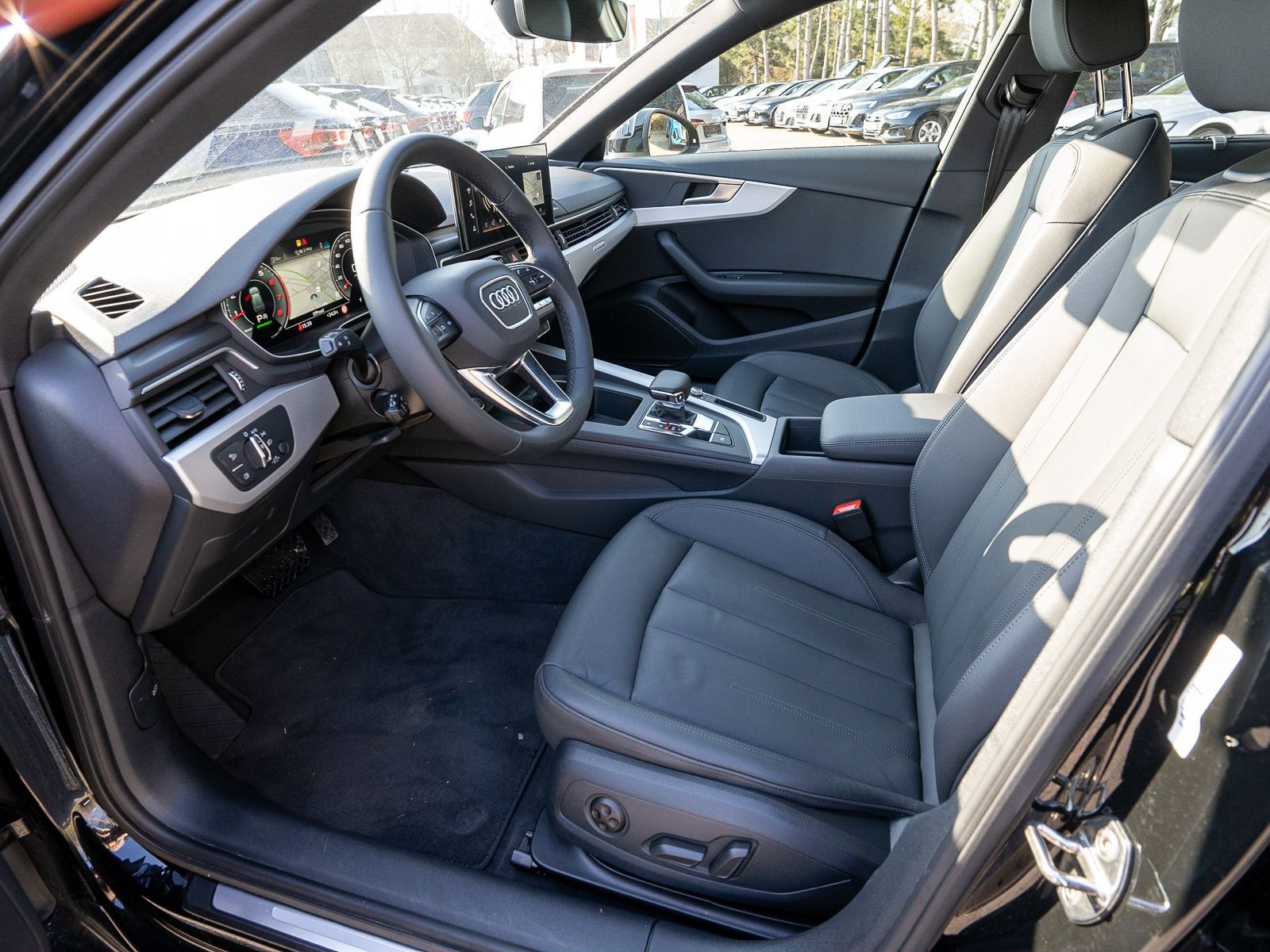 Fahrzeugabbildung Audi A4 Avant advanced 40TFSI quattro Navi LED RFK AC