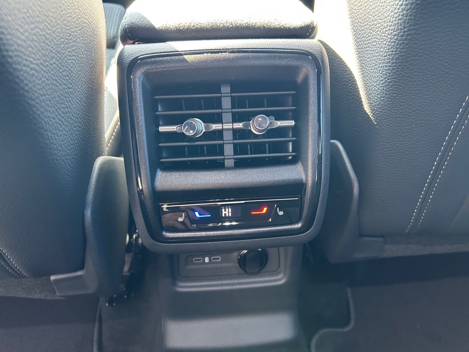 Fahrzeugabbildung SKODA Kodiaq Sportline 2,0TSI 204PS DSG 4x4 Standh AHK