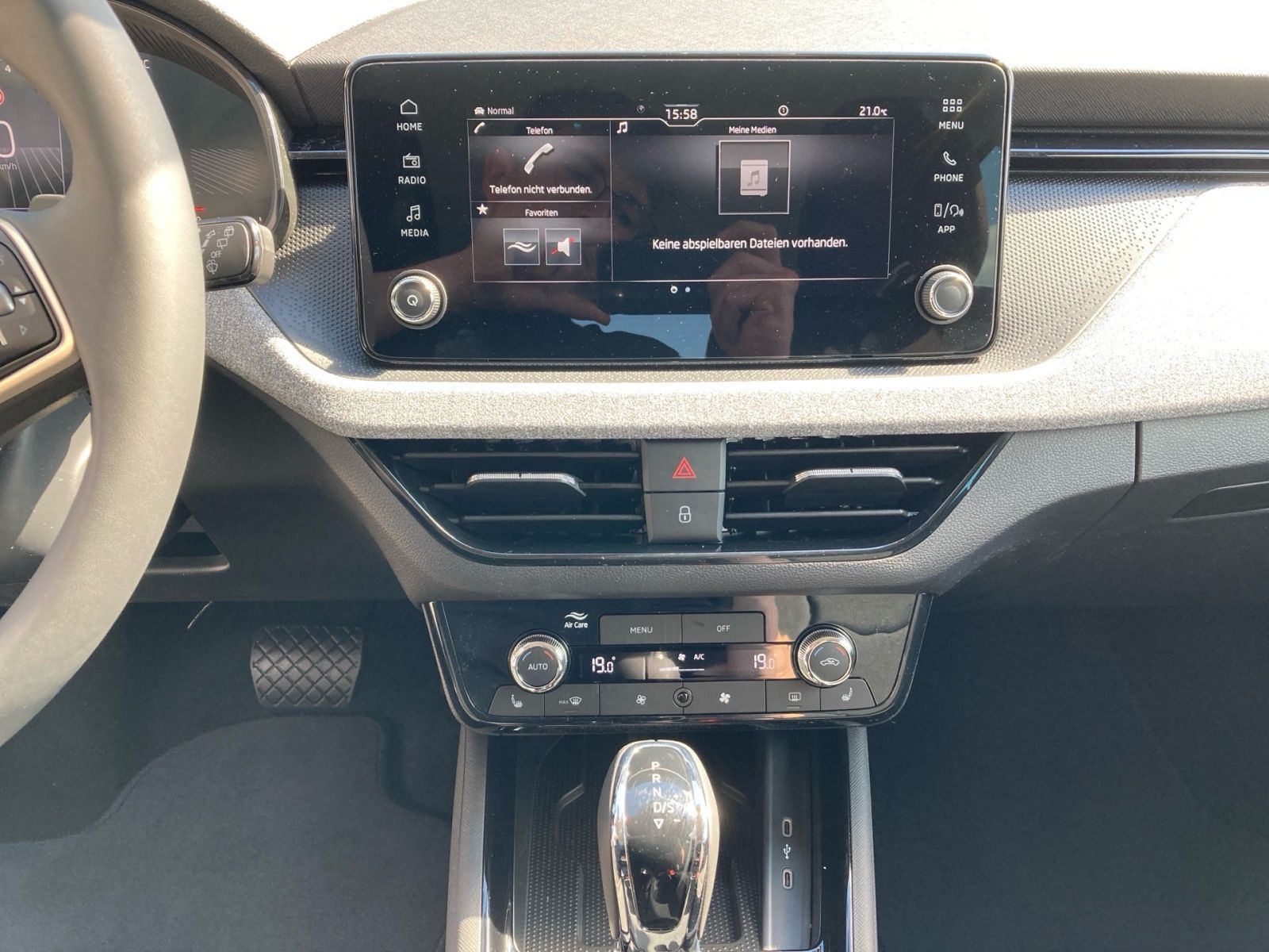 Fahrzeugabbildung SKODA Kamiq Tour 1,0 TSI 116PS DSG SHZ Kamera PDC ACC