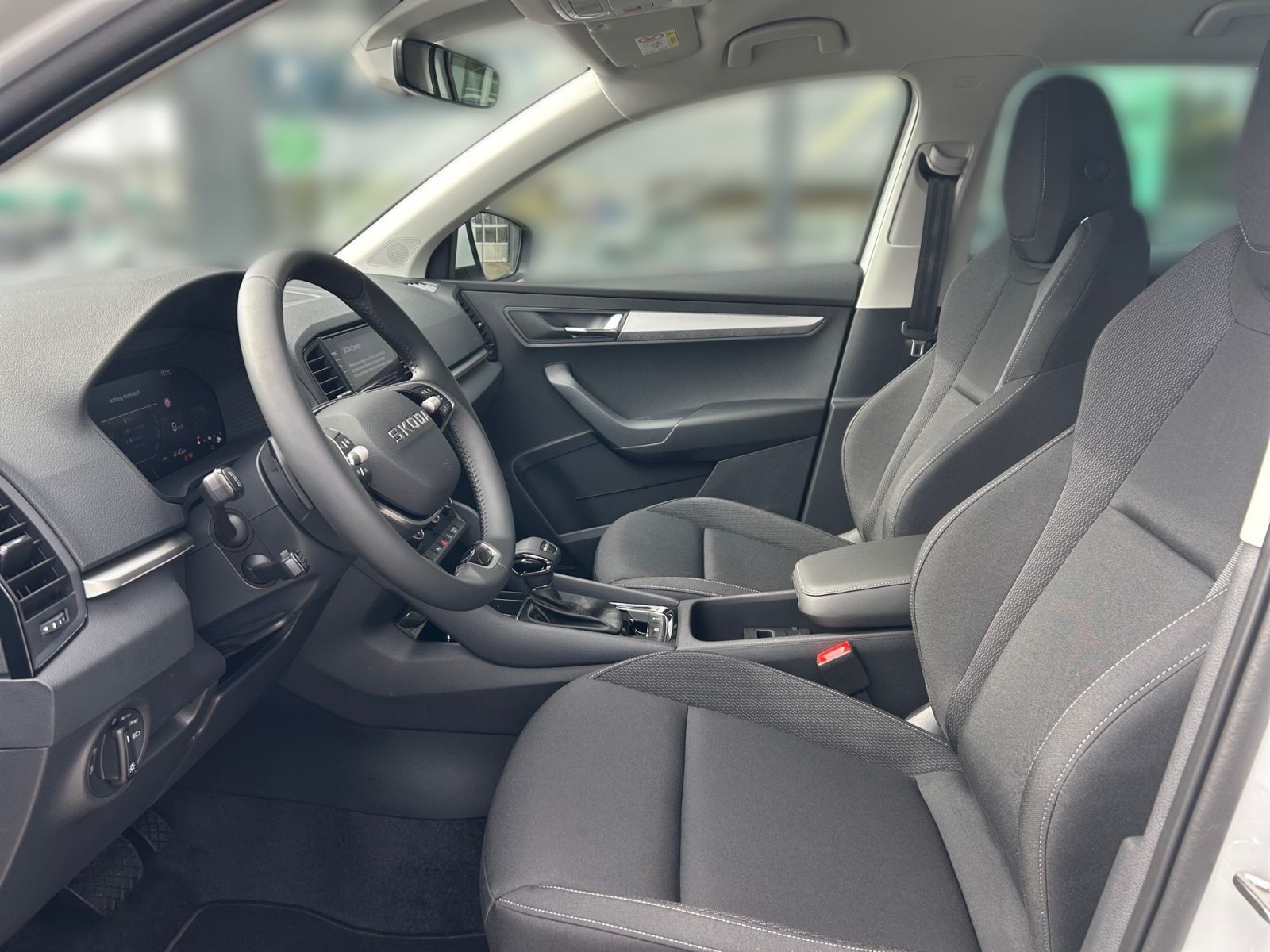 Fahrzeugabbildung SKODA Karoq Tour 1,5 TSI 150PS DSG ACC Kamera SHZ ACC
