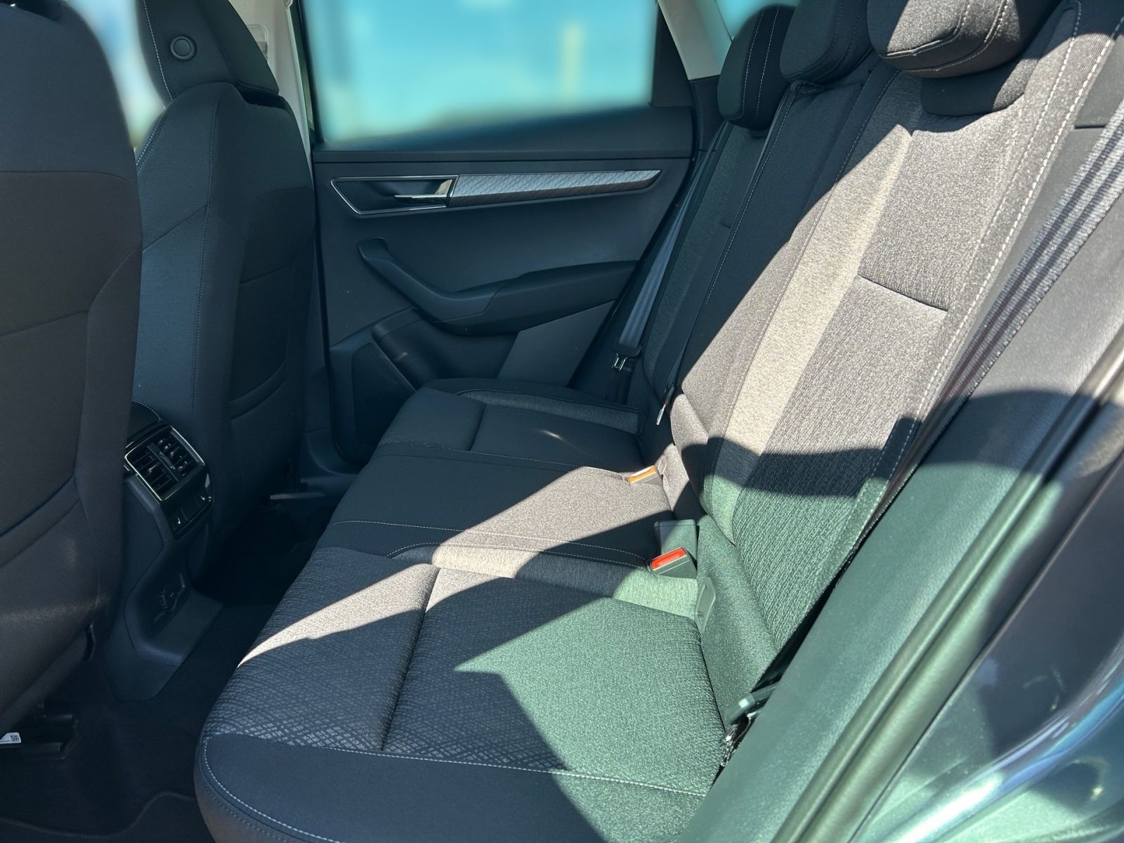 Fahrzeugabbildung SKODA Karoq Selection 1,5 TSI 150S DSG ACC Kamera AHK