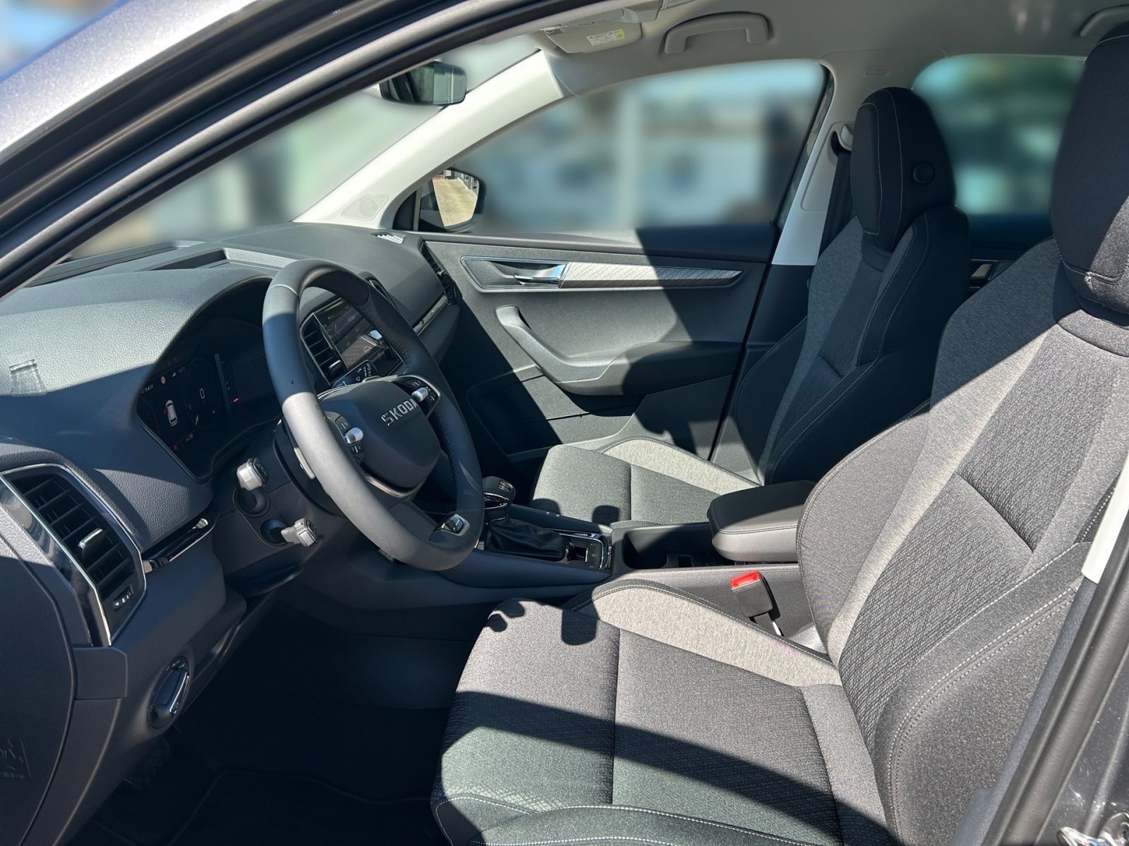 Fahrzeugabbildung SKODA Karoq Selection 1,5 TSI 150S DSG ACC Kamera AHK