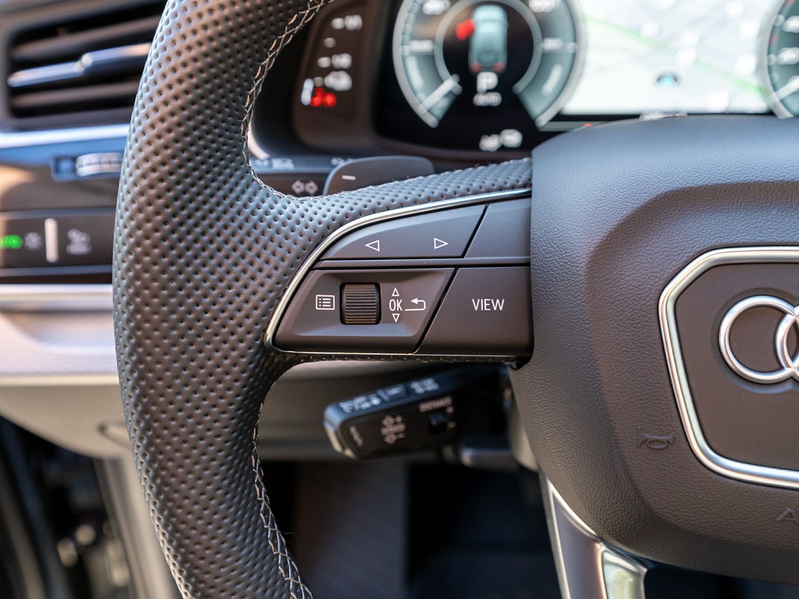 Fahrzeugabbildung Audi Q7 60 TFSI e S line qu. FACELIFT Navi Pano 360°
