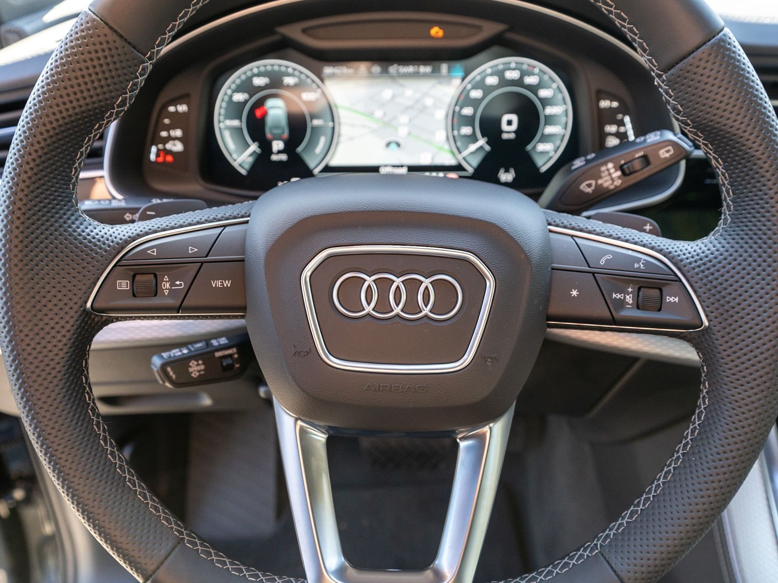 Fahrzeugabbildung Audi Q7 60 TFSI e S line qu. FACELIFT Navi Pano 360°