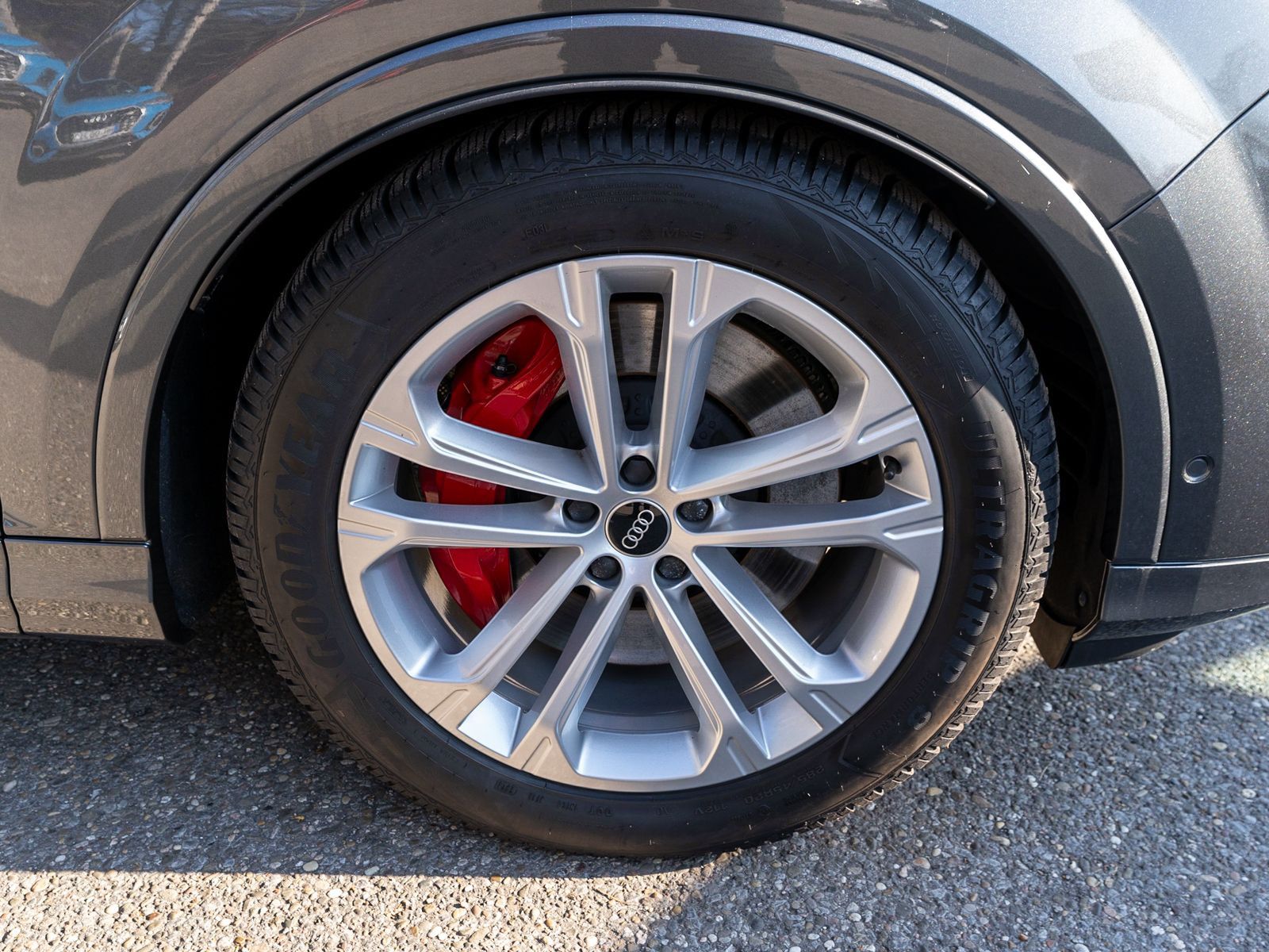 Fahrzeugabbildung Audi Q7 60 TFSI e S line qu. FACELIFT Navi Pano 360°