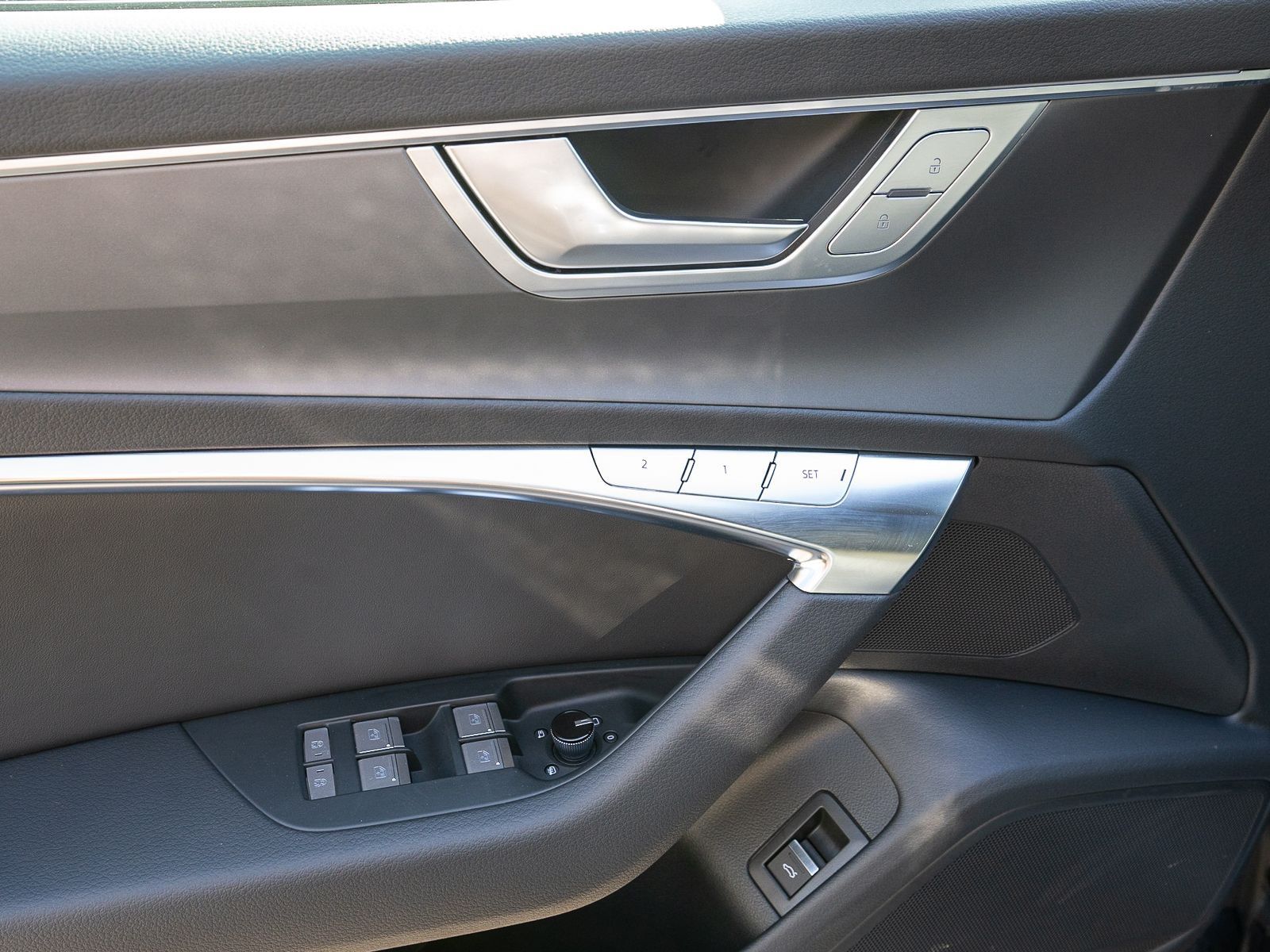 Fahrzeugabbildung Audi A6 Avant Sline 40TDI quattro Navi Matrix Pano VC