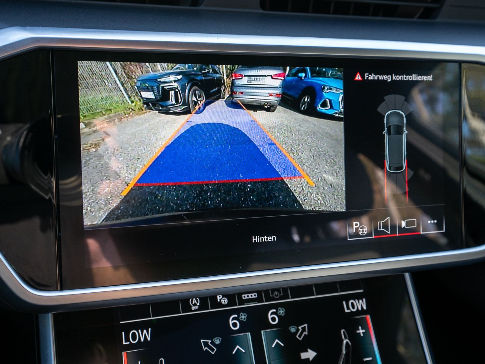 Fahrzeugabbildung Audi A6 Avant Sline 40TDI quattro Navi Matrix Pano VC