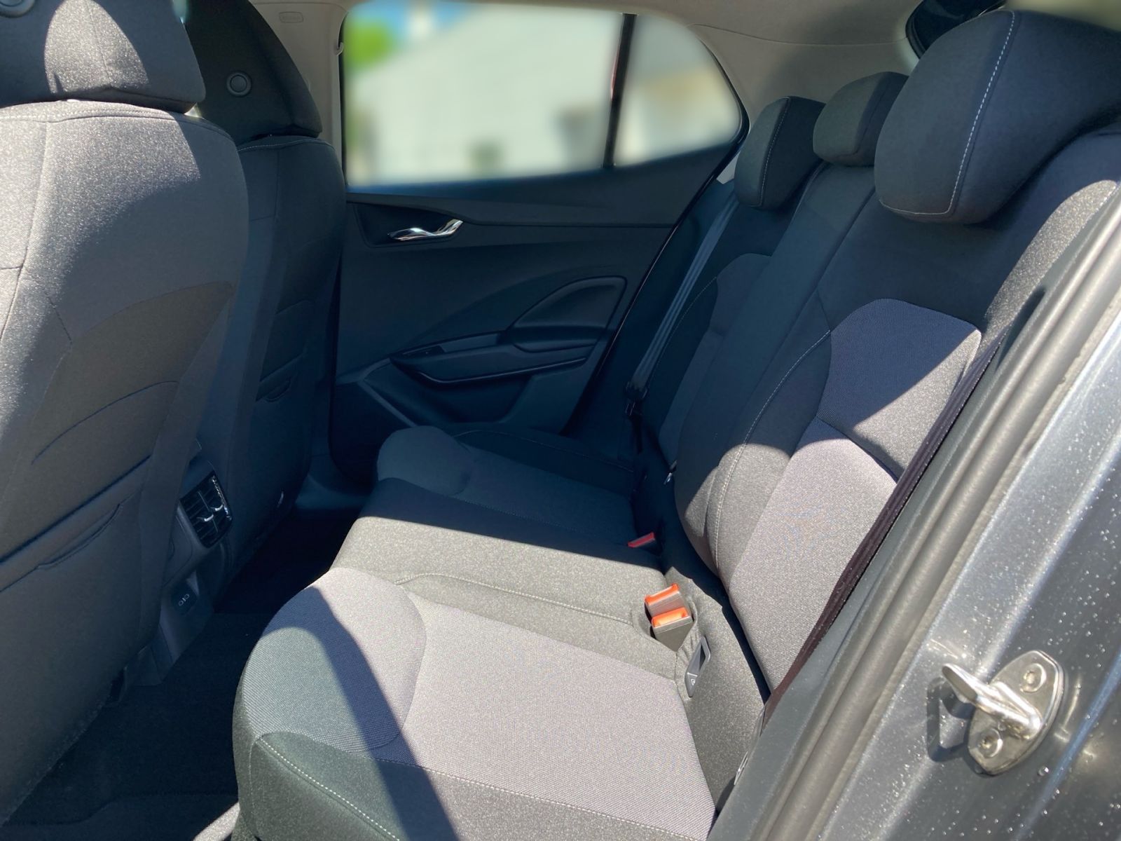 Fahrzeugabbildung SKODA Fabia Tour 1,0 TSI 116PS DSG ACC PDC Kamera SHZ