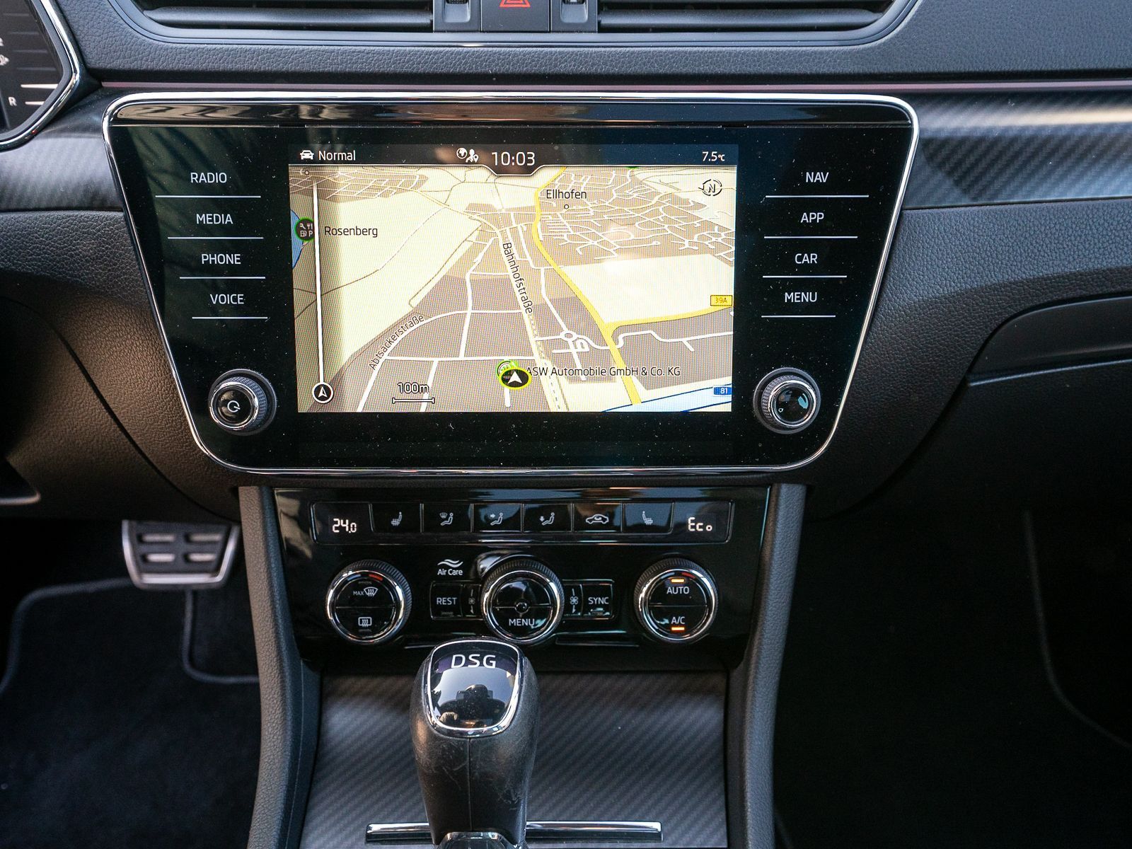 Fahrzeugabbildung SKODA Superb iV Combi Sportline 1,4Hybrid LED NAVI AHK