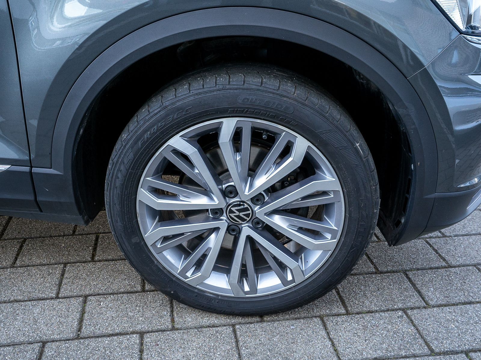 Fahrzeugabbildung Volkswagen T-ROC Style 4Motion 2,0TDI DSG NAVI PANO RFK AHK